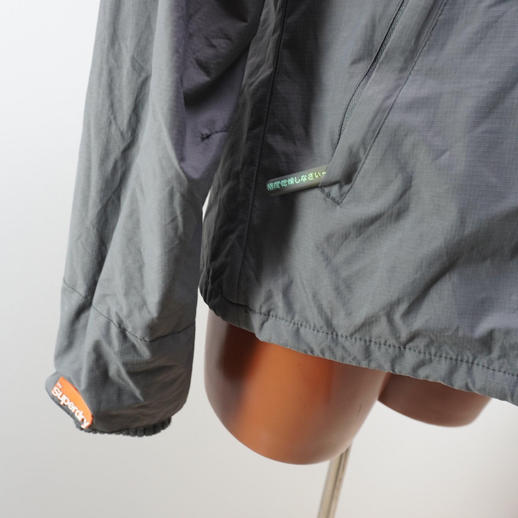 Chaqueta Deportiva Superdry para Hombre Usada - Gris, XL