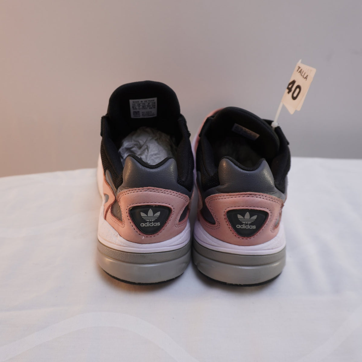 Zapatillas Adidas para Mujer Usadas - Multicolor, Talla 40