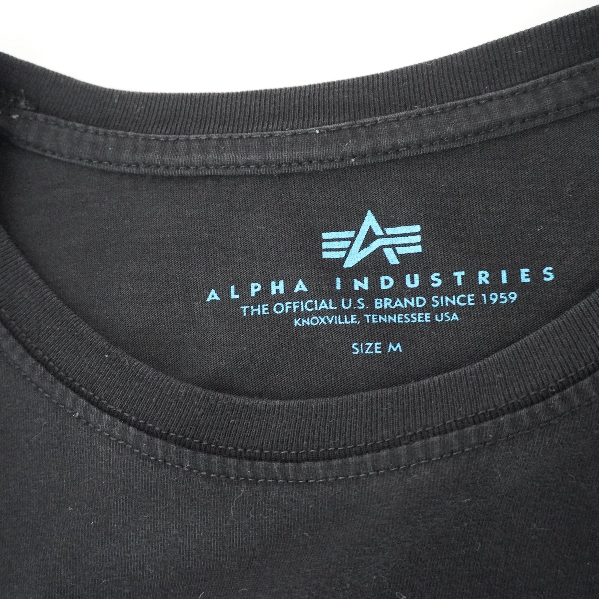 Camiseta de Manga Corta Alpha Industries para Hombre Usada - Negra, Mediana