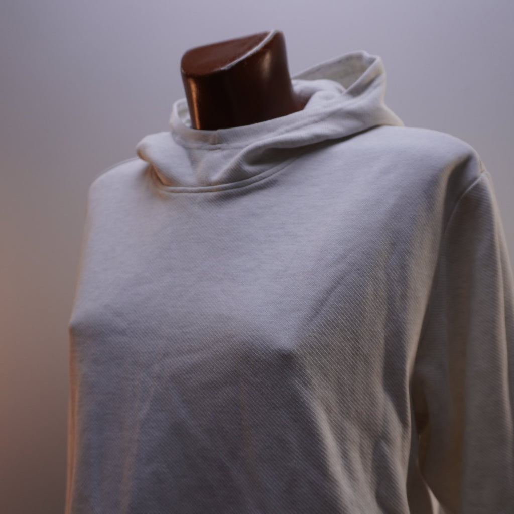 Sudadera con Capucha Puma para Mujer - Blanca, XL, Usada en Muy Buen Estado