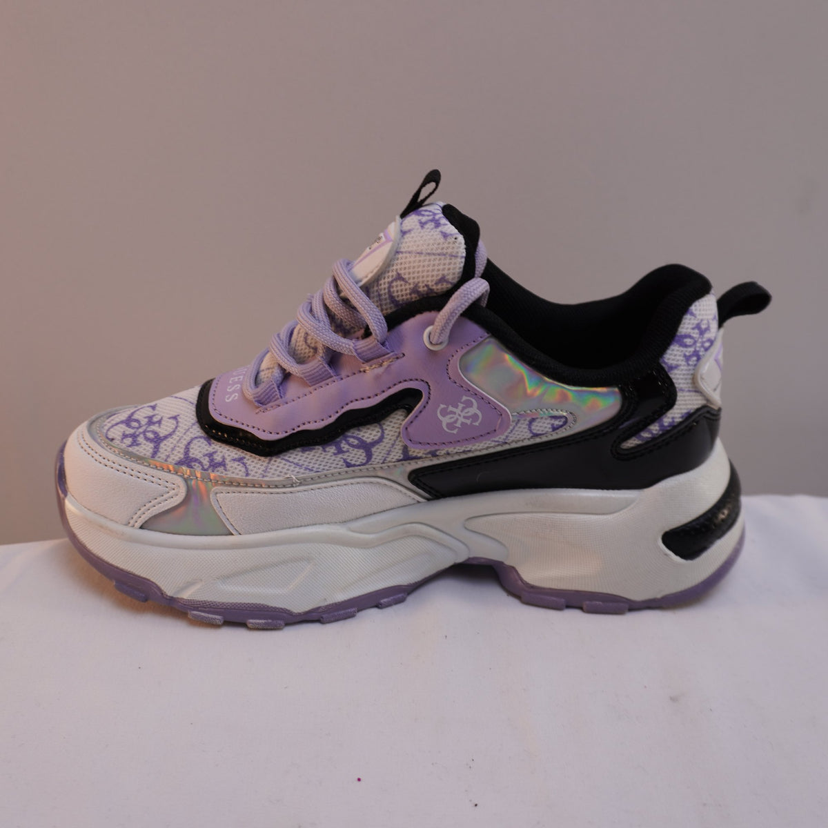 Zapatillas Guess para Mujer Usadas - Multicolor, Talla 39