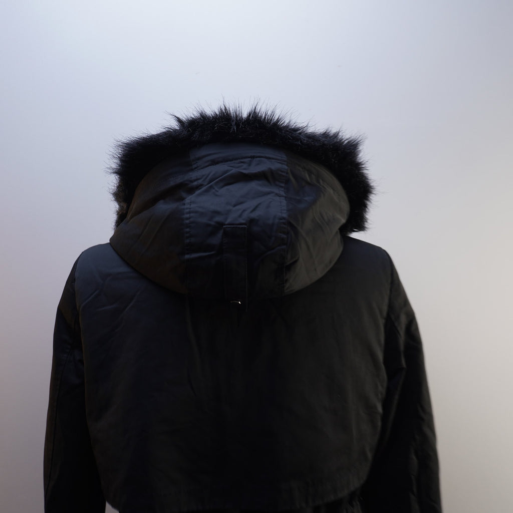 Parka Zara para Mujer Usada - Negra, Grande (L)
