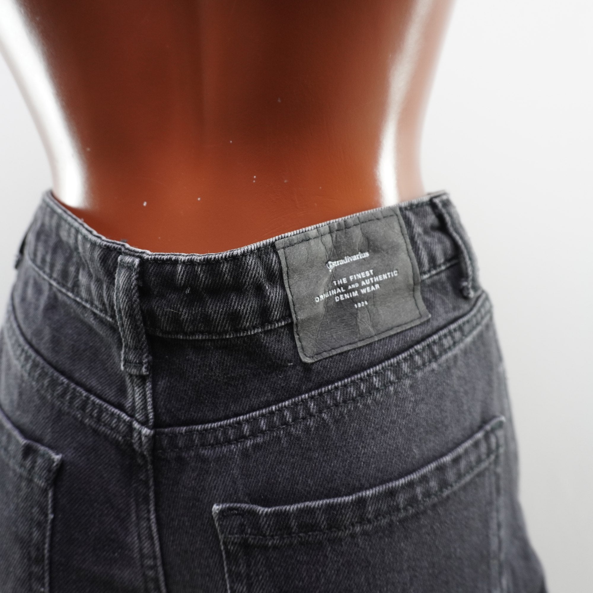 Pantalones Cortos Vaqueros Stradivarius para Mujer Usados - Negro, S