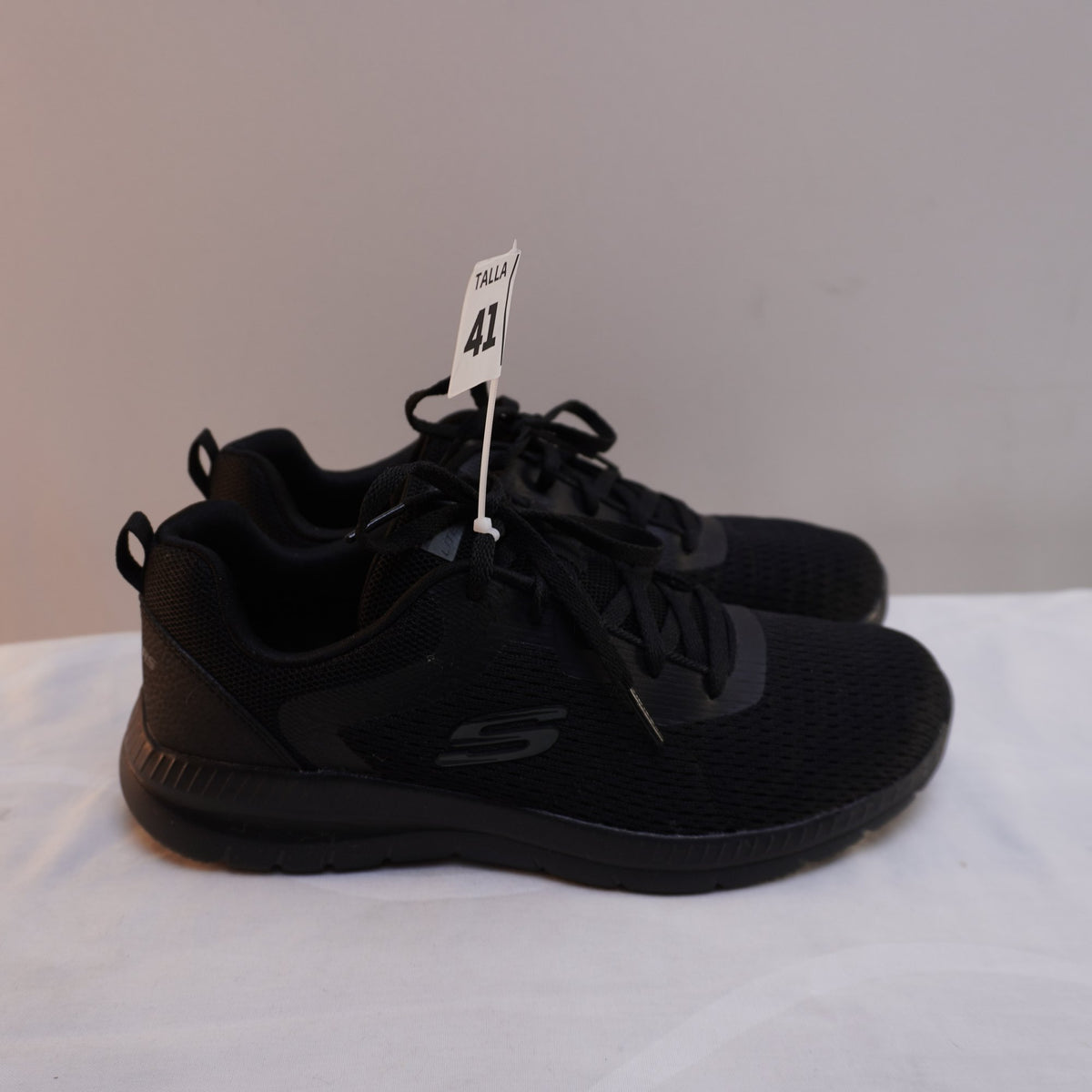 Zapatillas Skechers para Mujer Usadas - Negro, 41