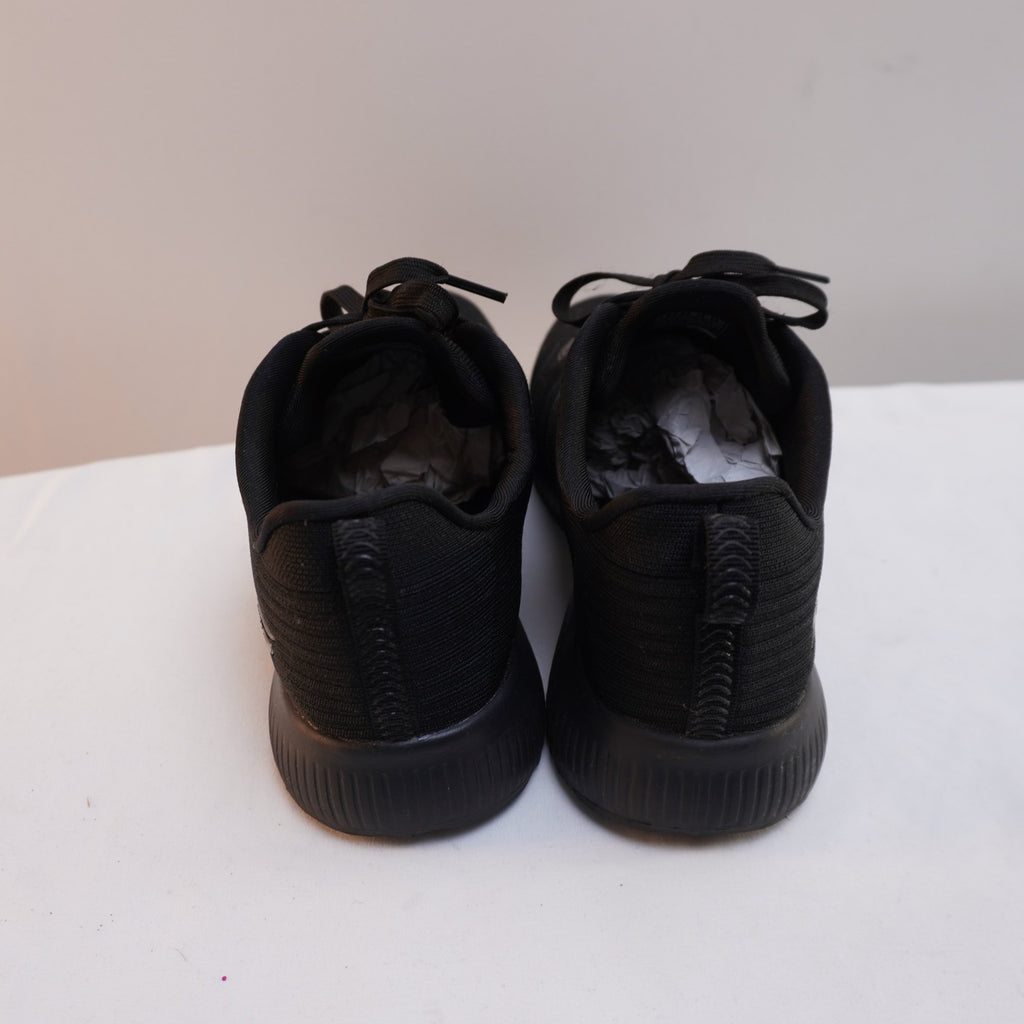 Zapatillas Skechers para Mujer Usadas - Negros, Talla 38