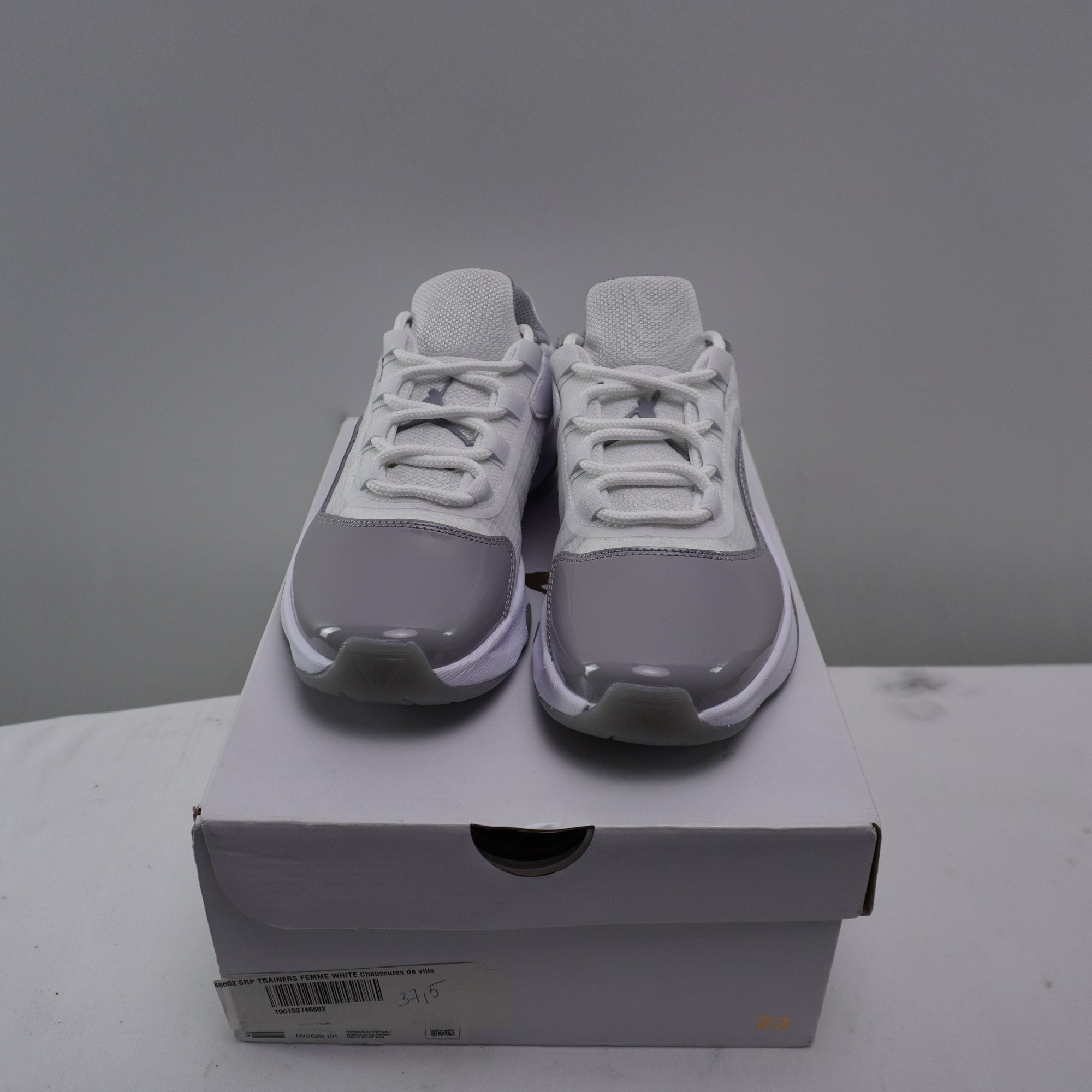 Zapatillas Jordan para Hombre Usadas - Blancas, Talla 37.5