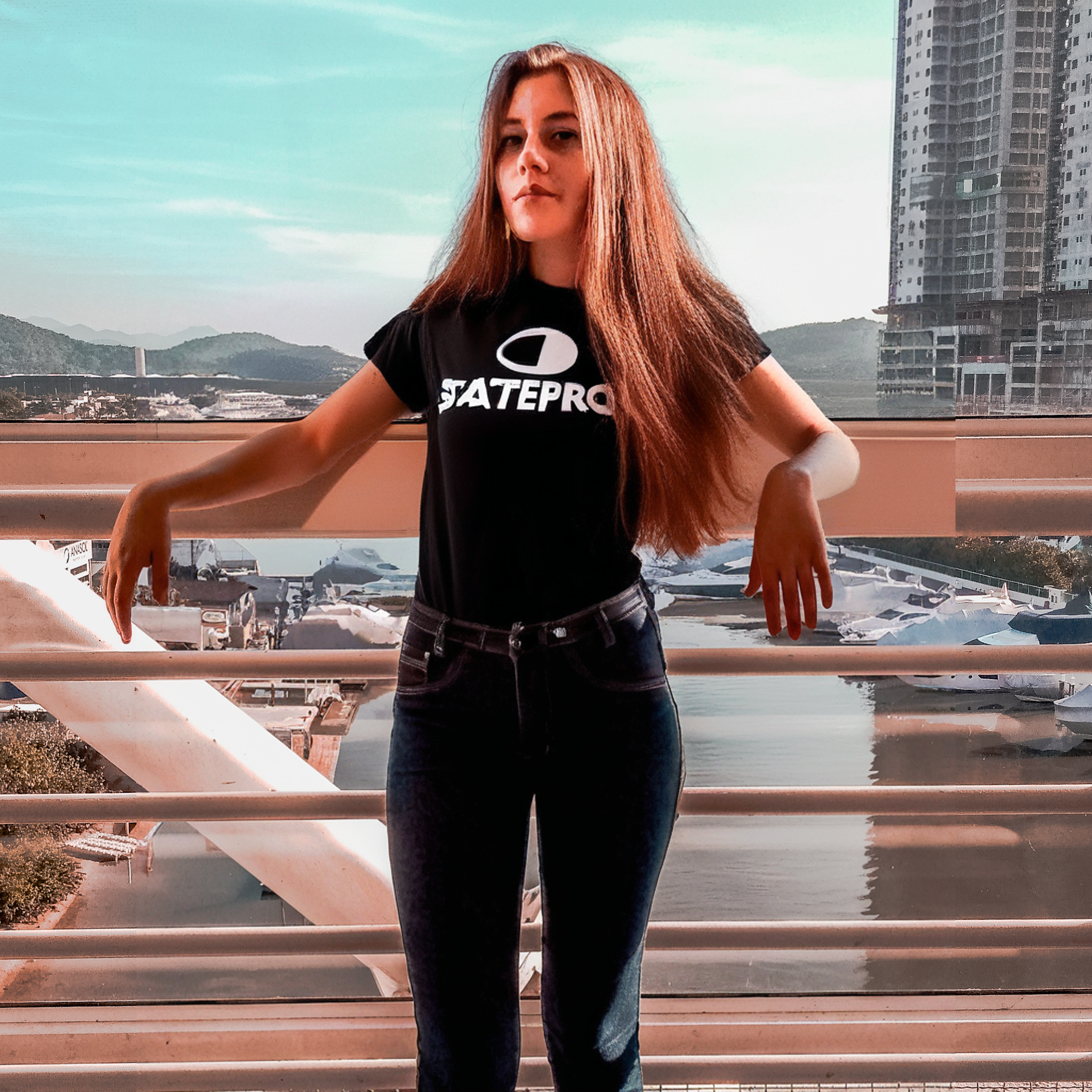 Camiseta Mujer Skatepro. Negro. XS. Usó. Bien