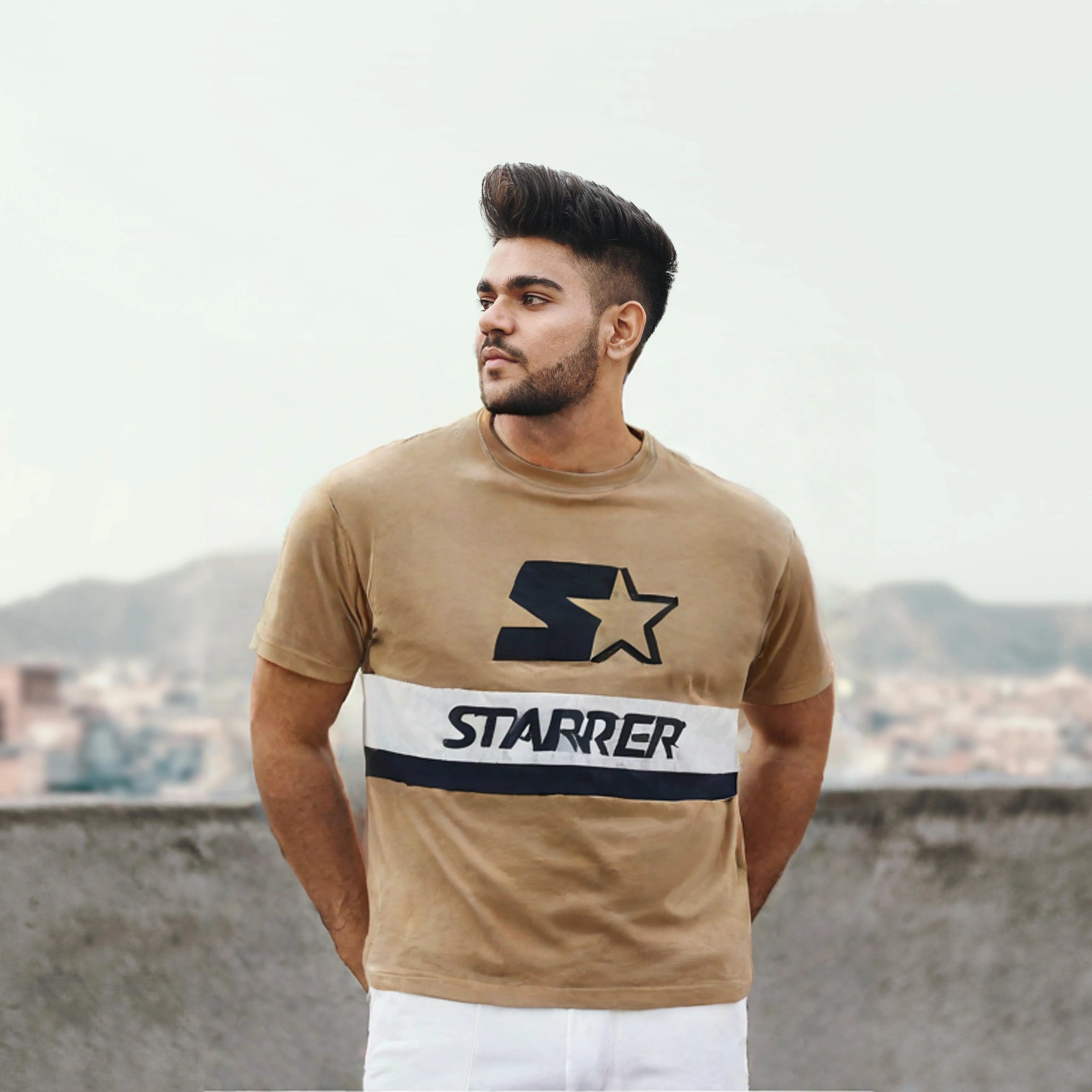 Démarreur de t-shirt pour hommes.  Multicolore.  L. Utilisé.  Bien