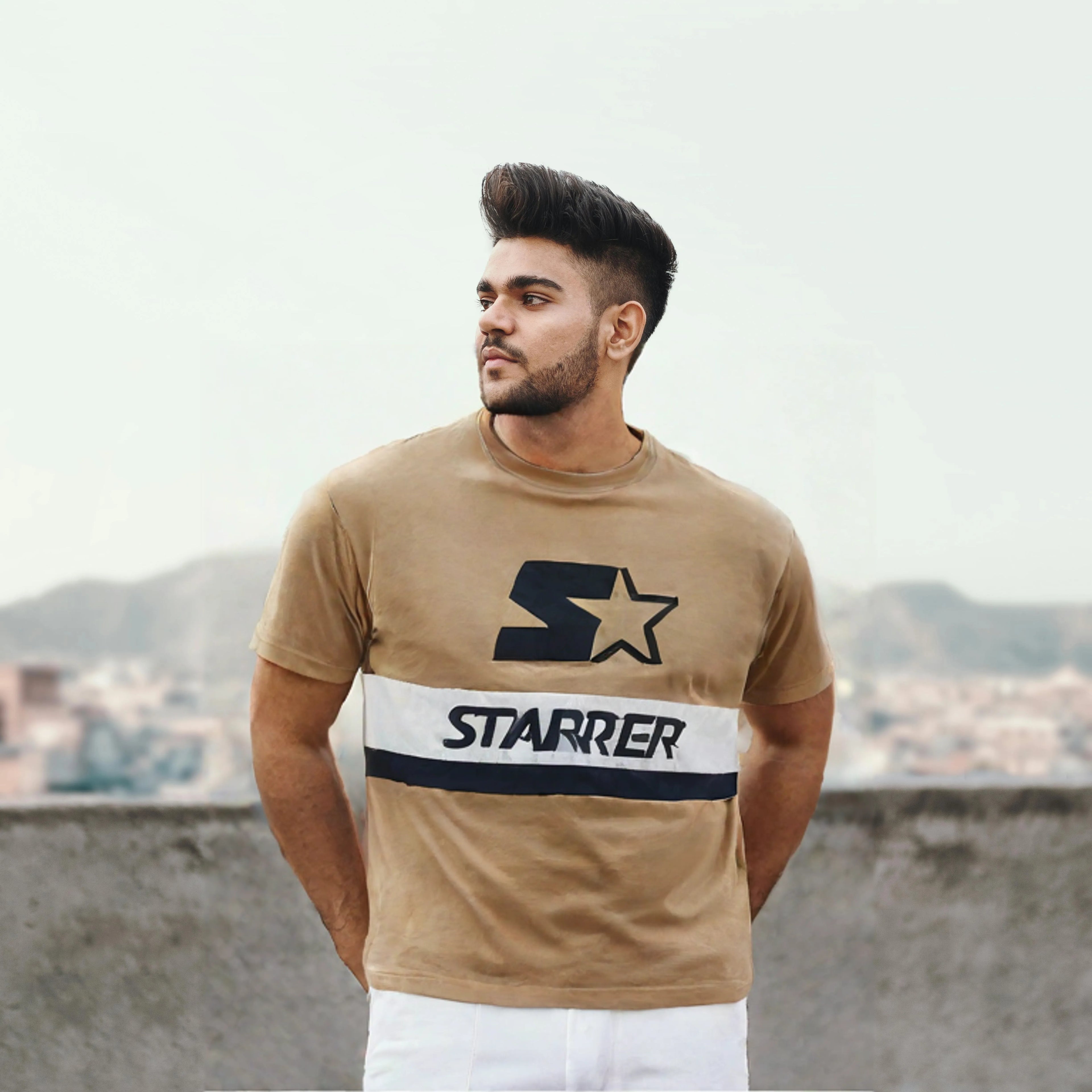 Démarreur de t-shirt pour hommes.  Multicolore.  L. Utilisé.  Bien