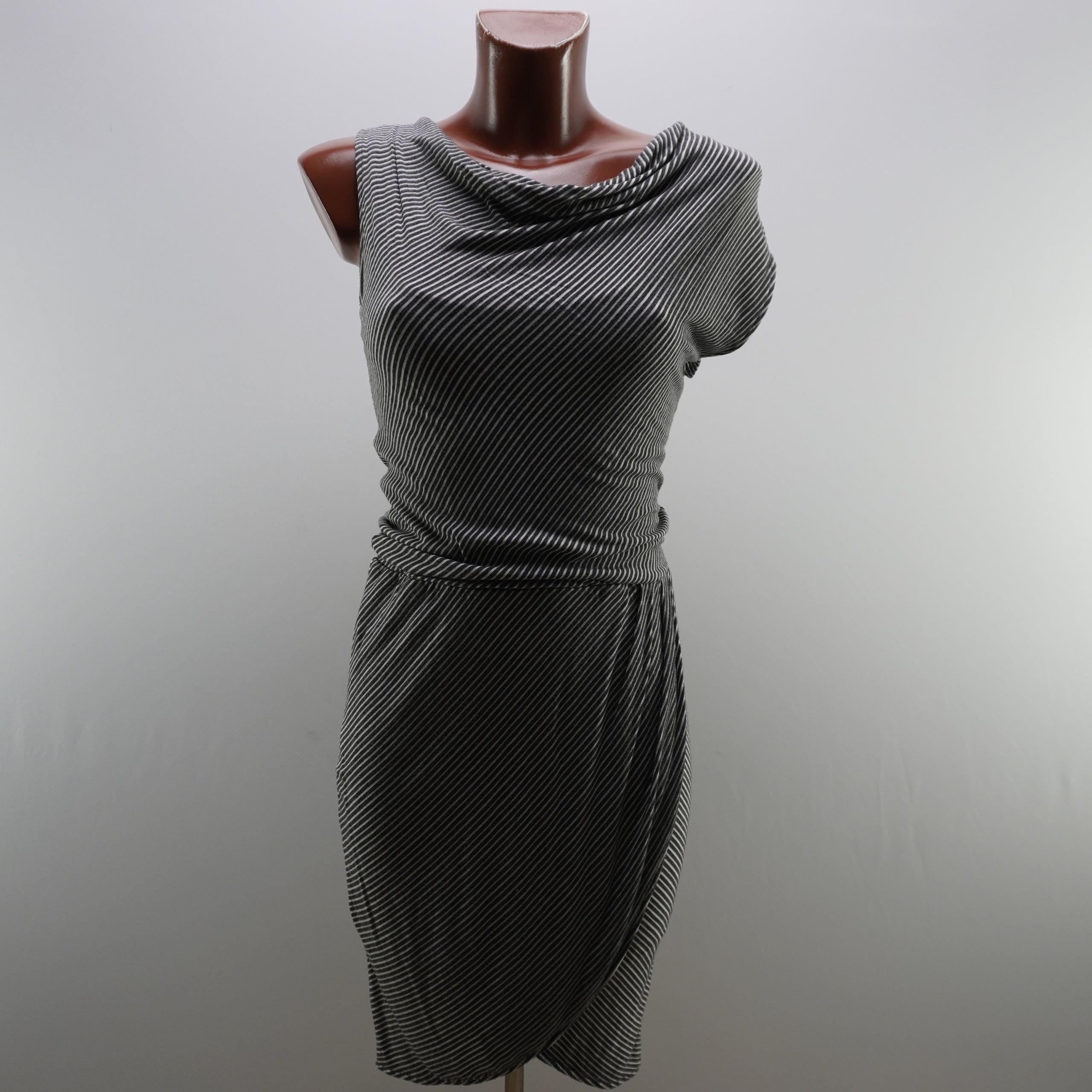 Vestido Armani para Mujer Usado Muy Bueno - Gris, S