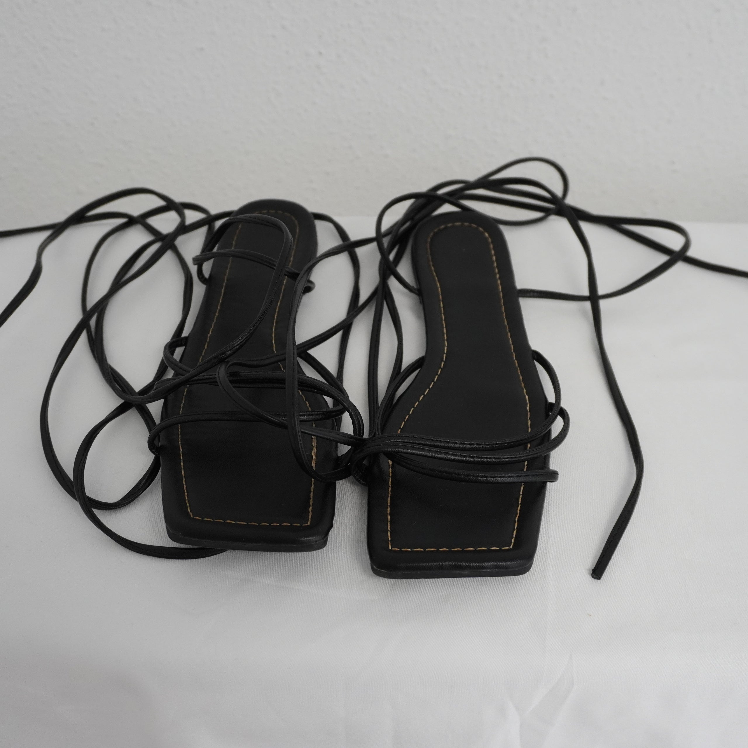 Pre-Owned Women's H&M Shoes - Black, Size 38