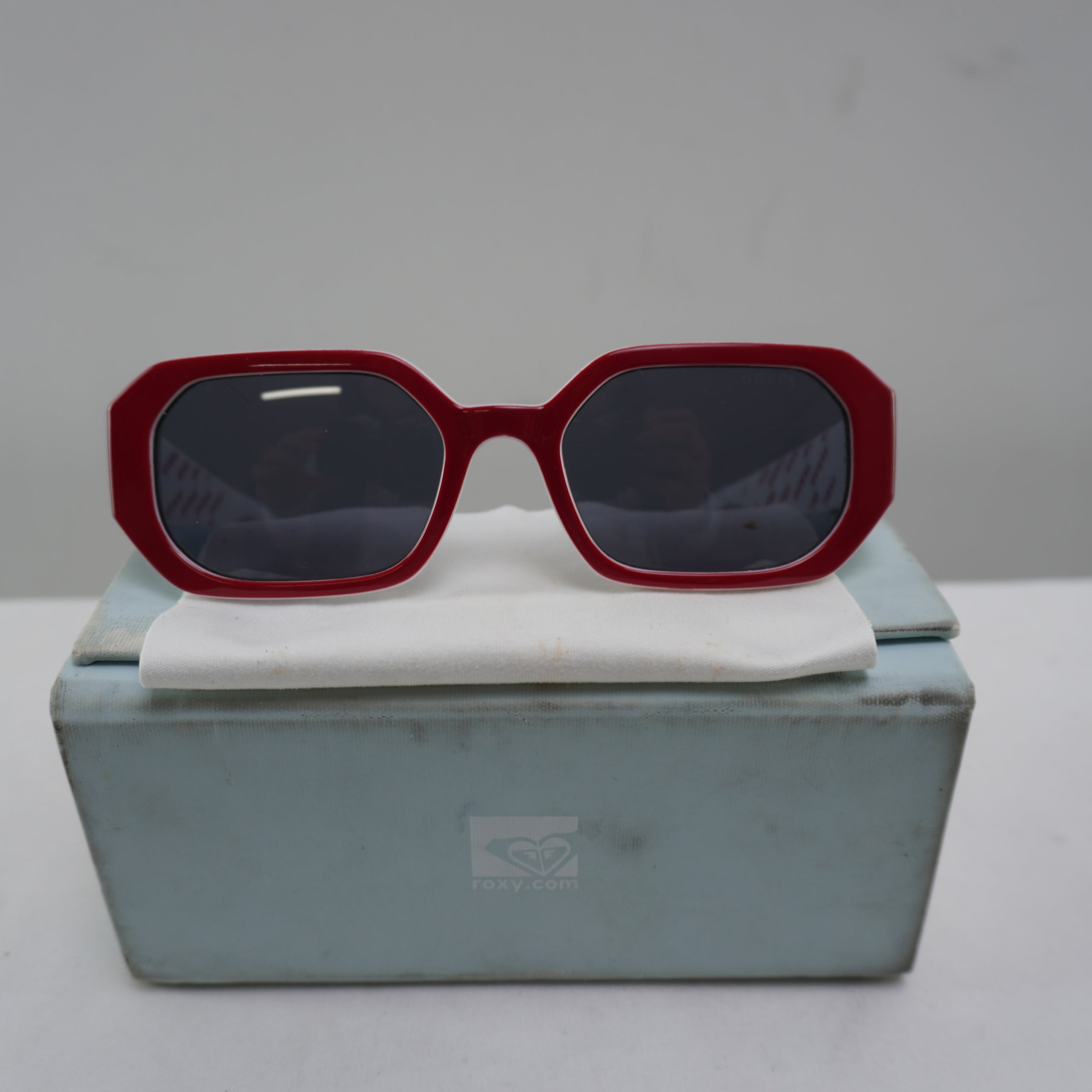 Gafas Guess Unisex Usadas en Muy Buen Estado - Rojo, M