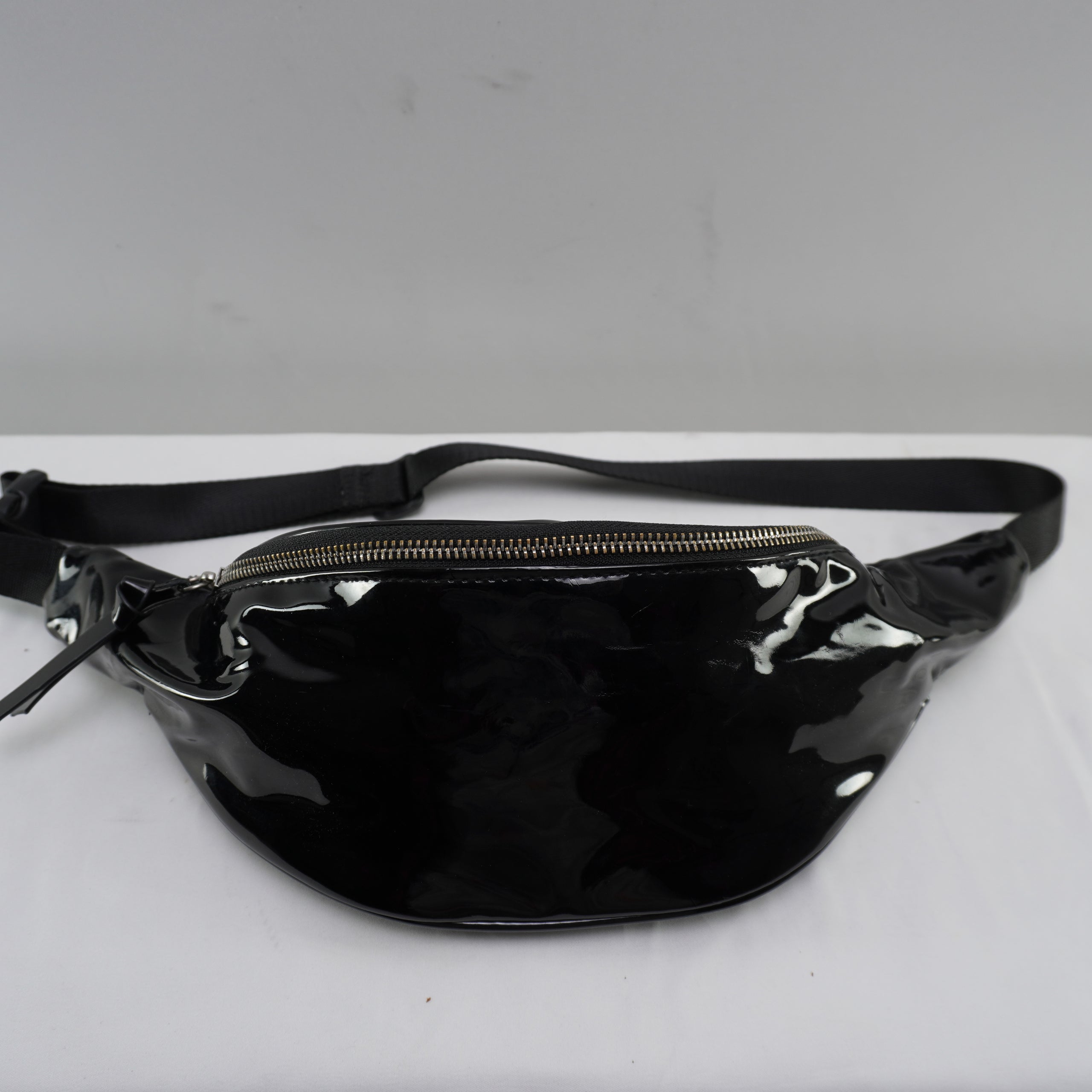 Bolso Bershka para Mujer Usado en Muy Buen Estado - Negro, Talla S