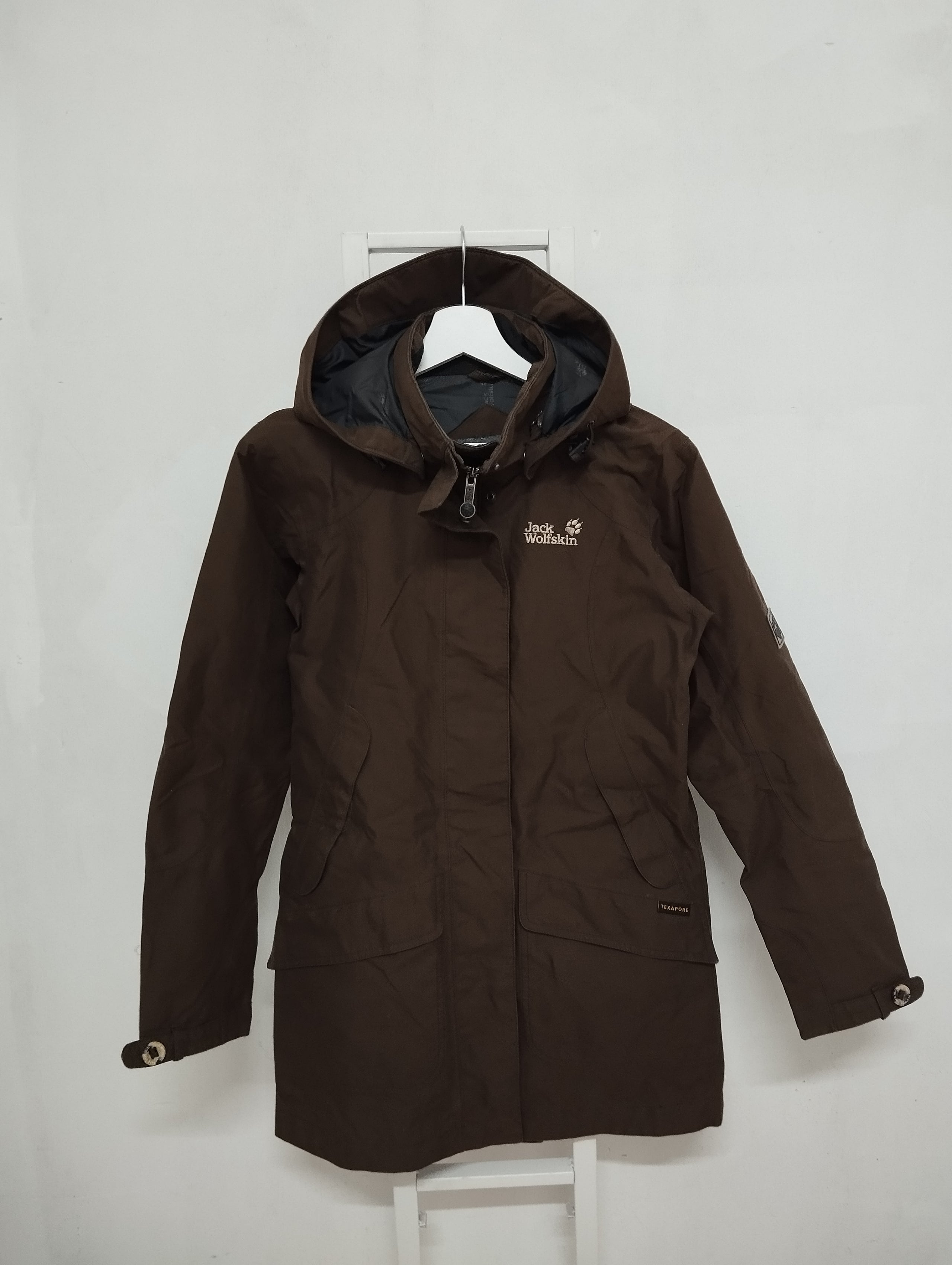Pre-Owned Women's Jack Wolfskin Parka - Brown, XS