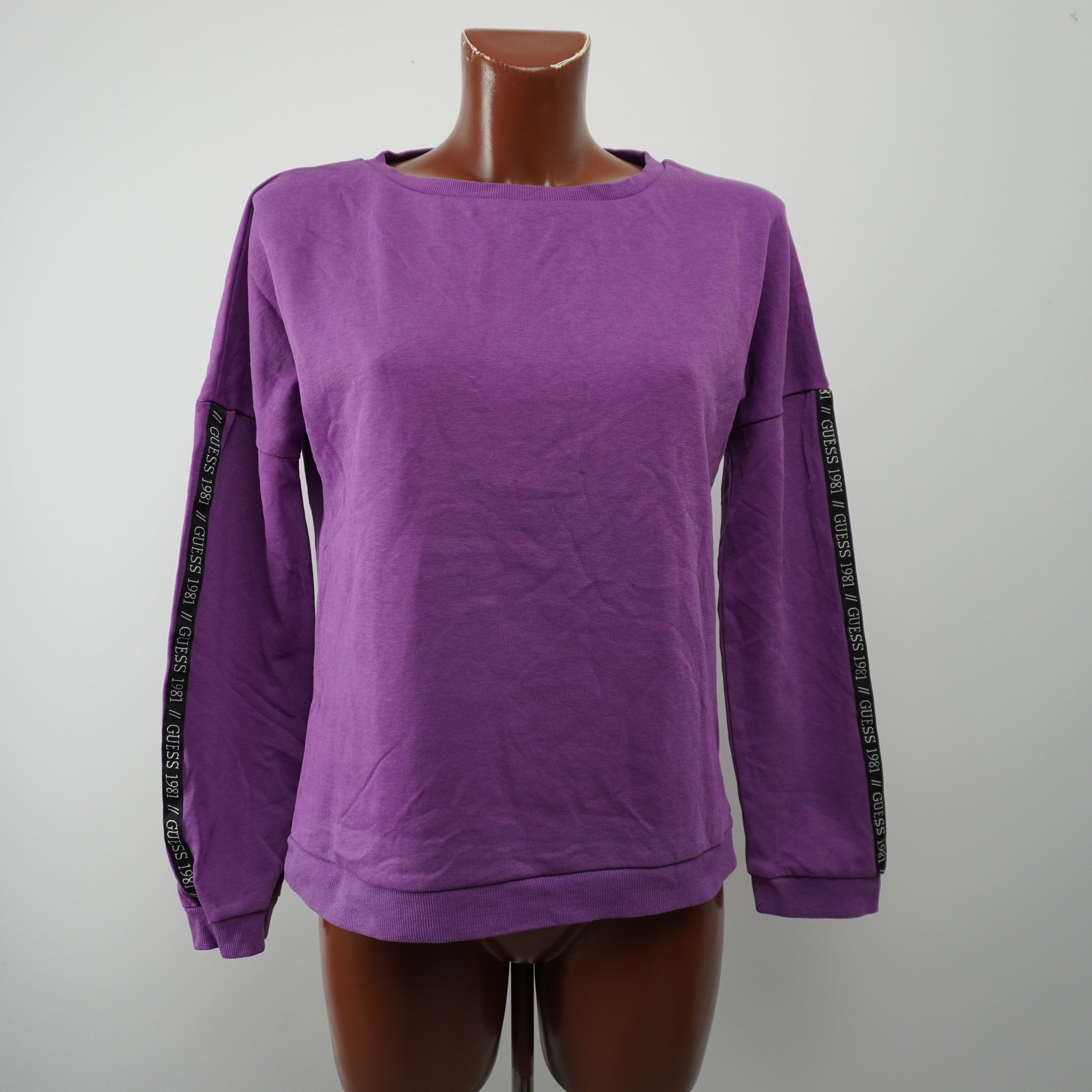 Pre-Owned Women's Guess Sweater - Purple, M