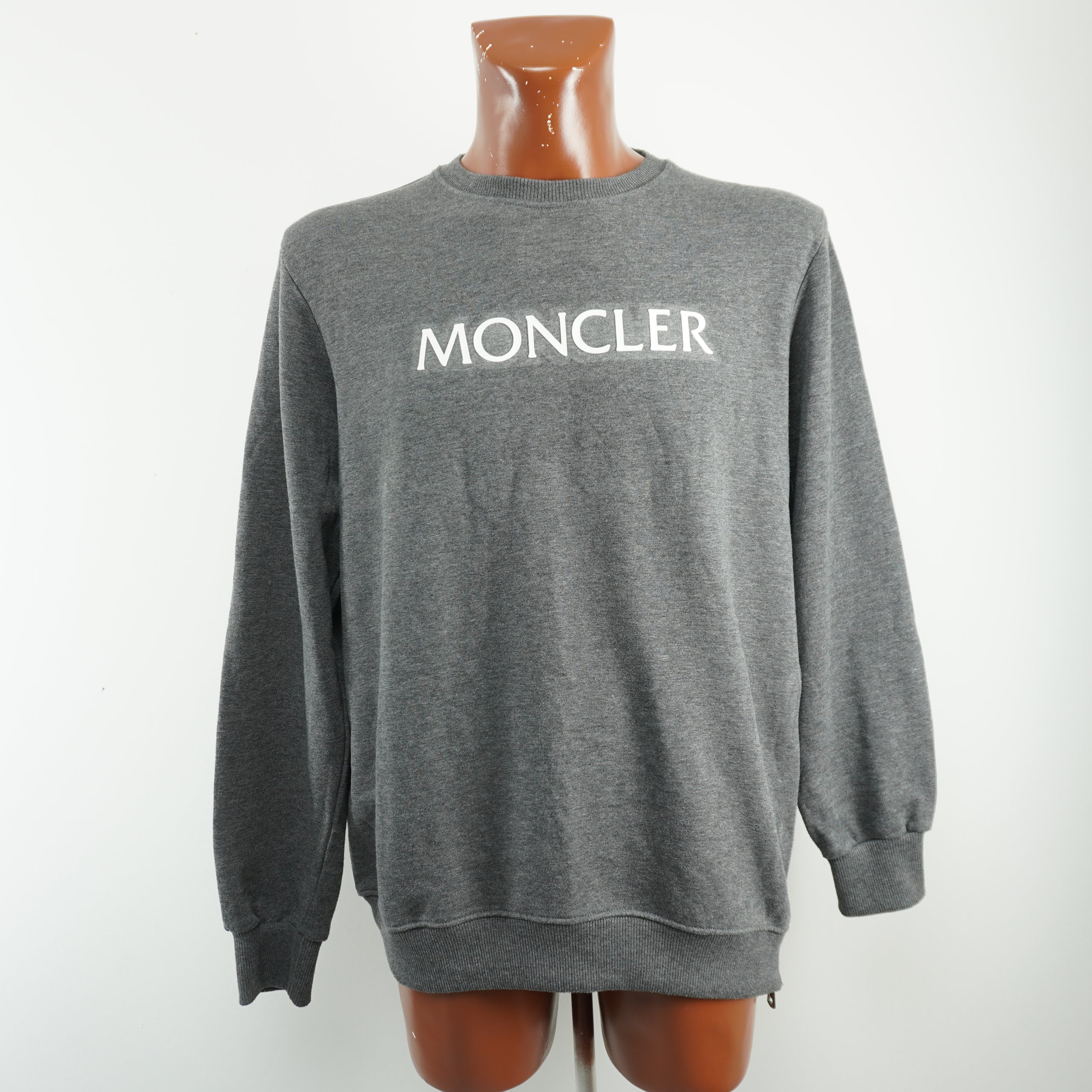 Used Men's Moncler Grey XXL Hoodie