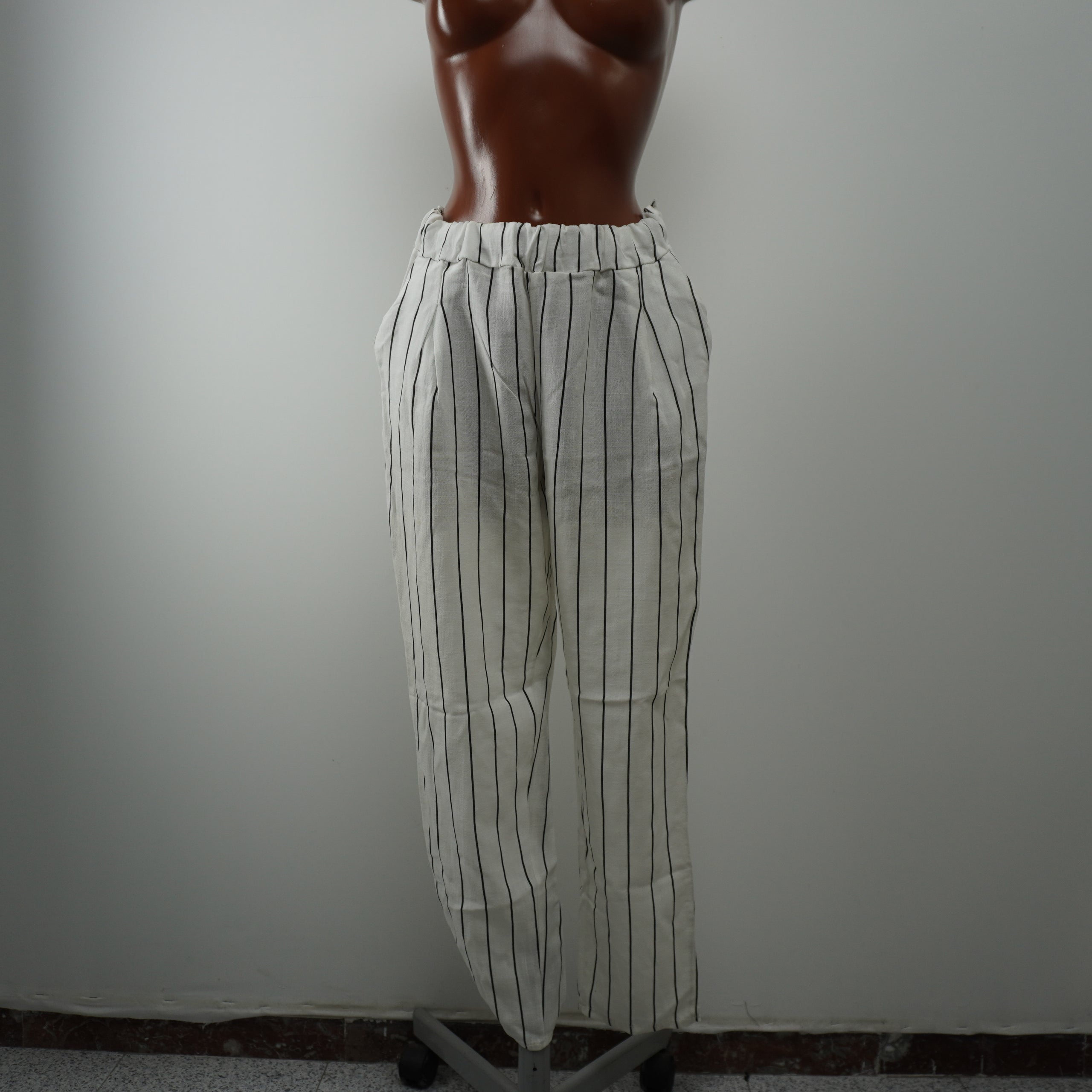 Pre-owned Women's Made in Italy Pants - Beige, S