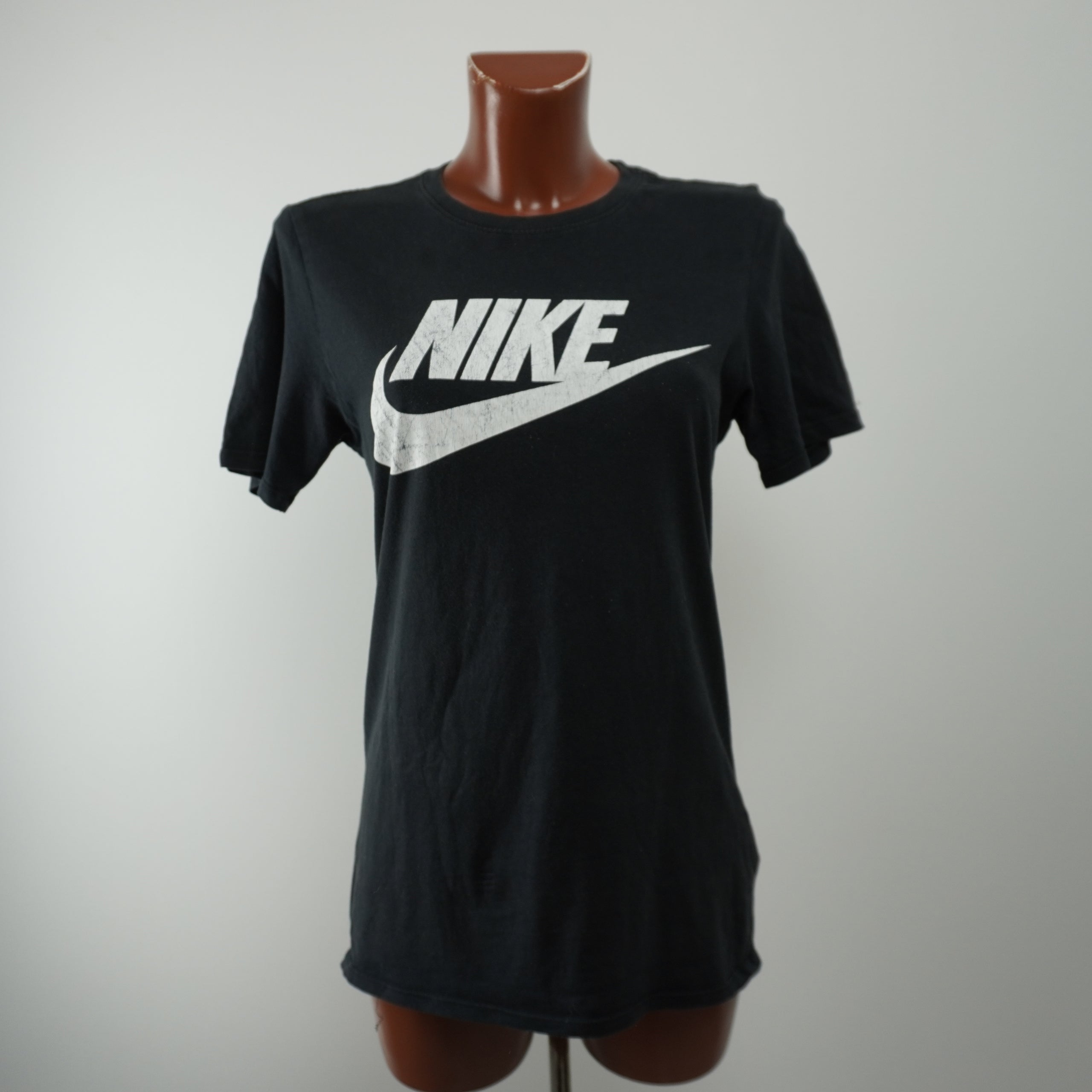 Pre-owned Women's Nike Shirt - Black, S