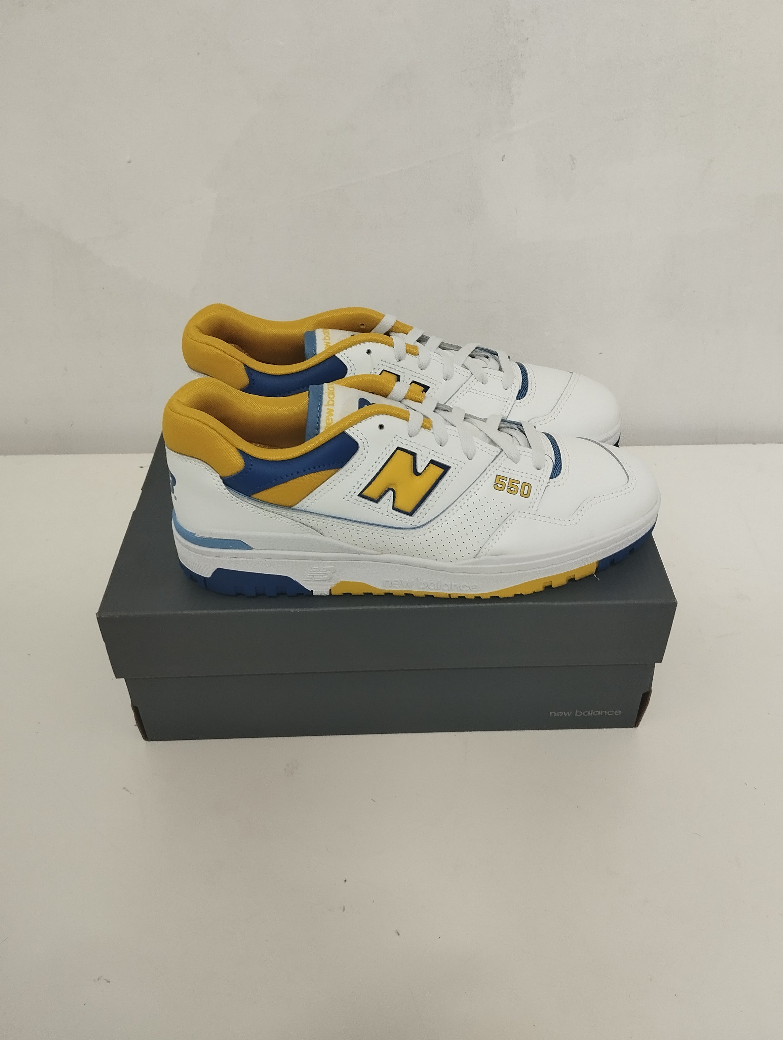 New Men's New Balance 550 Sneakers - White, Size 44.5