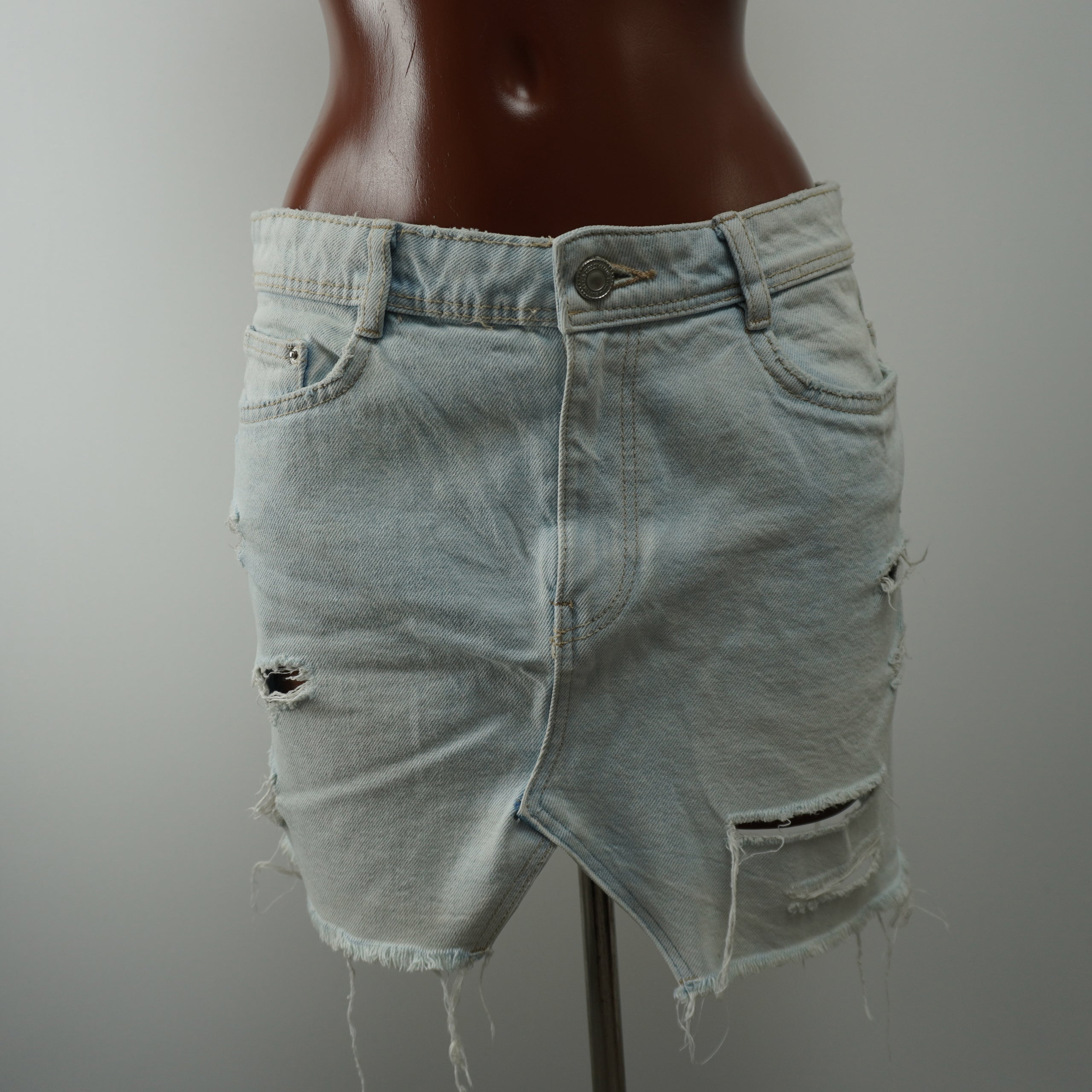 Zara Women's Blue Skirt - Medium, Very Good Condition