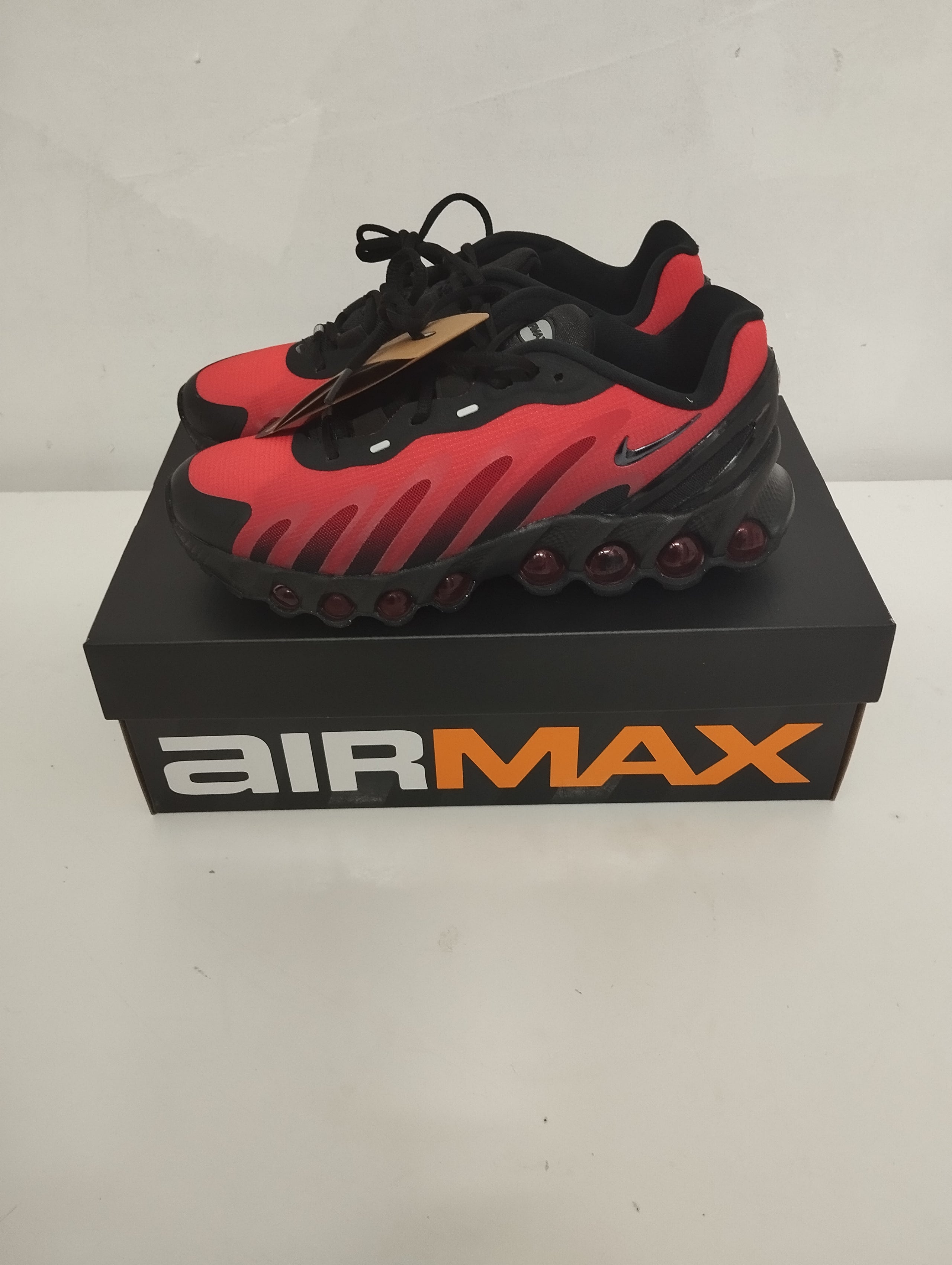 New Women's Nike Air Max DN 8 Sneakers - Pink, Size 37.5