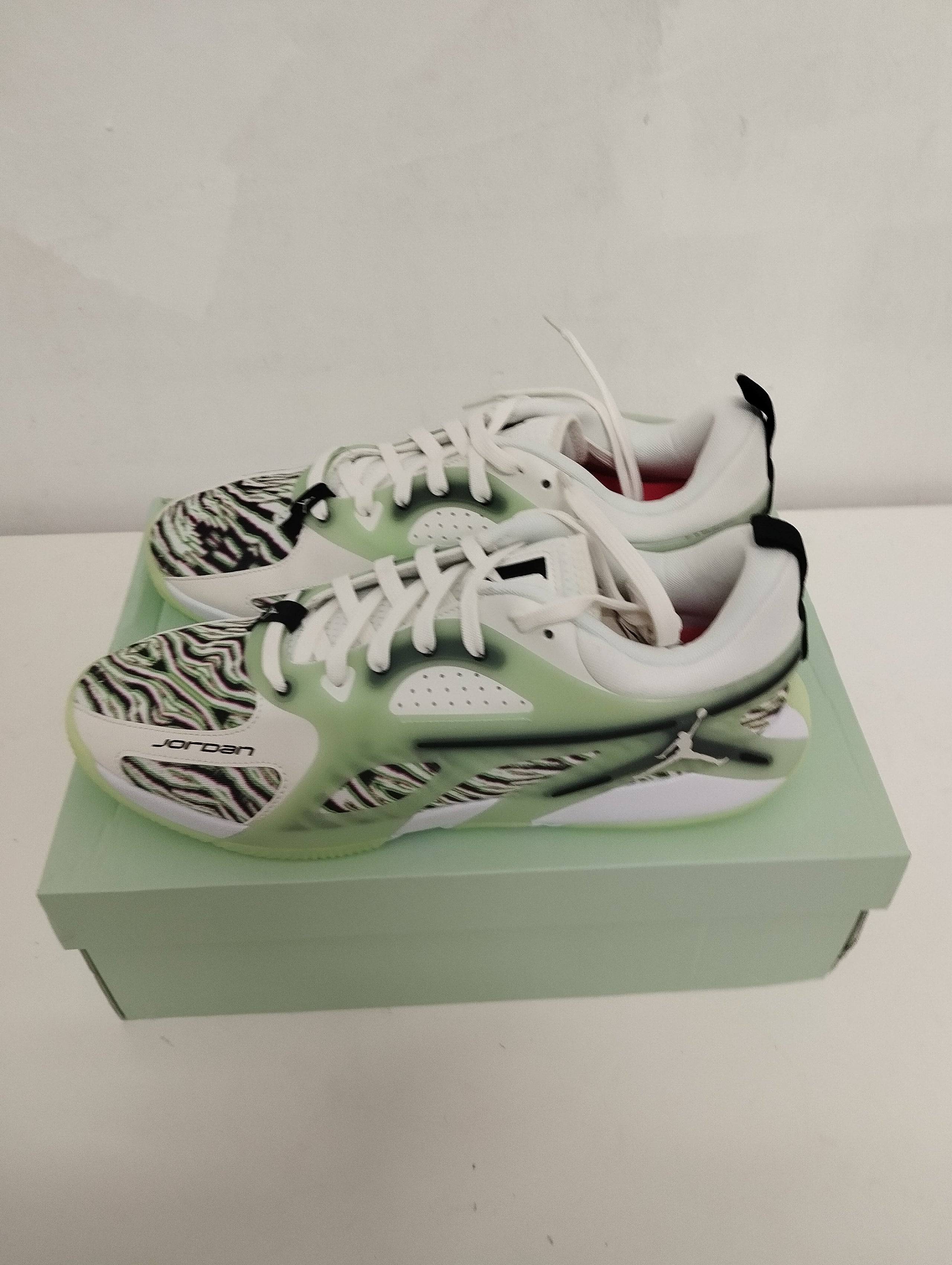 New Men's Jordan Heir Sneakers - White, Size 45