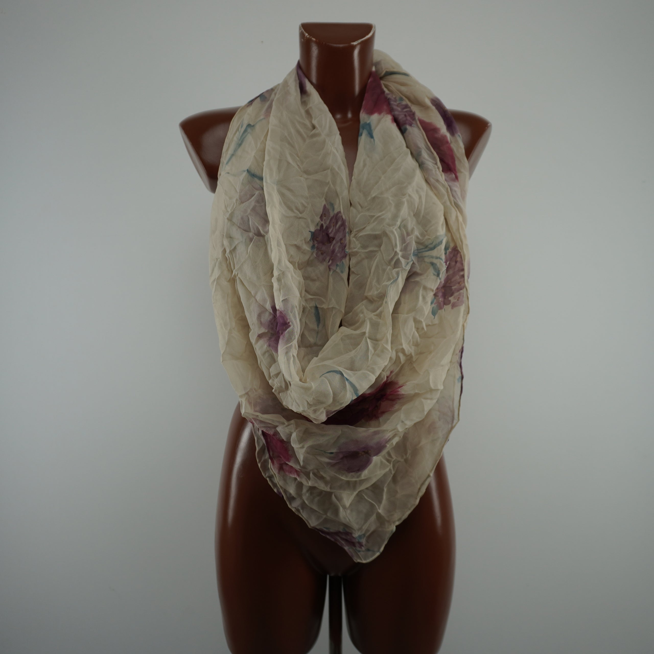 Pre-Owned Women's Cacharel Scarf - Beige, 110x110