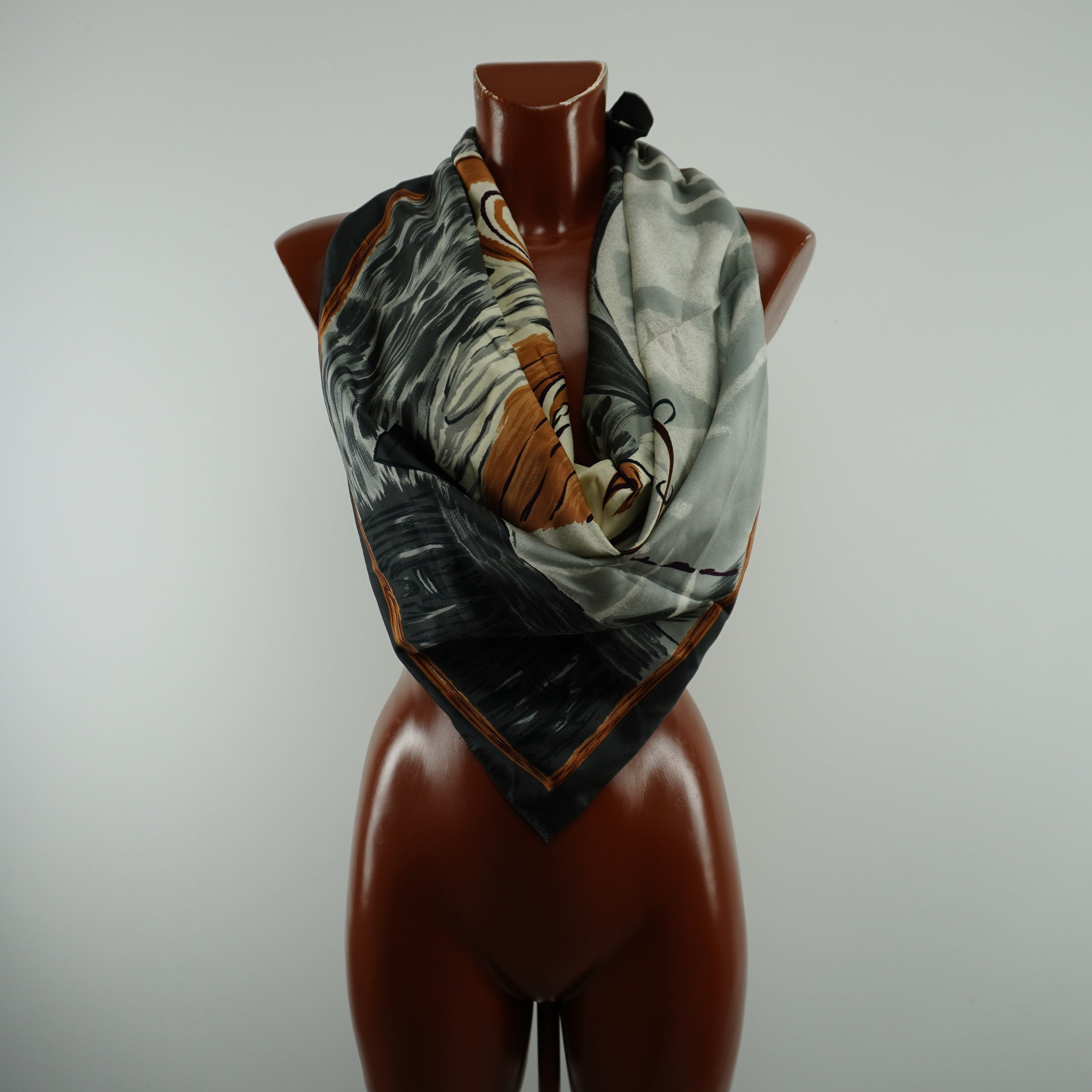 Pre-Owned Women's Picasso Scarf - Multicolor, 87x87