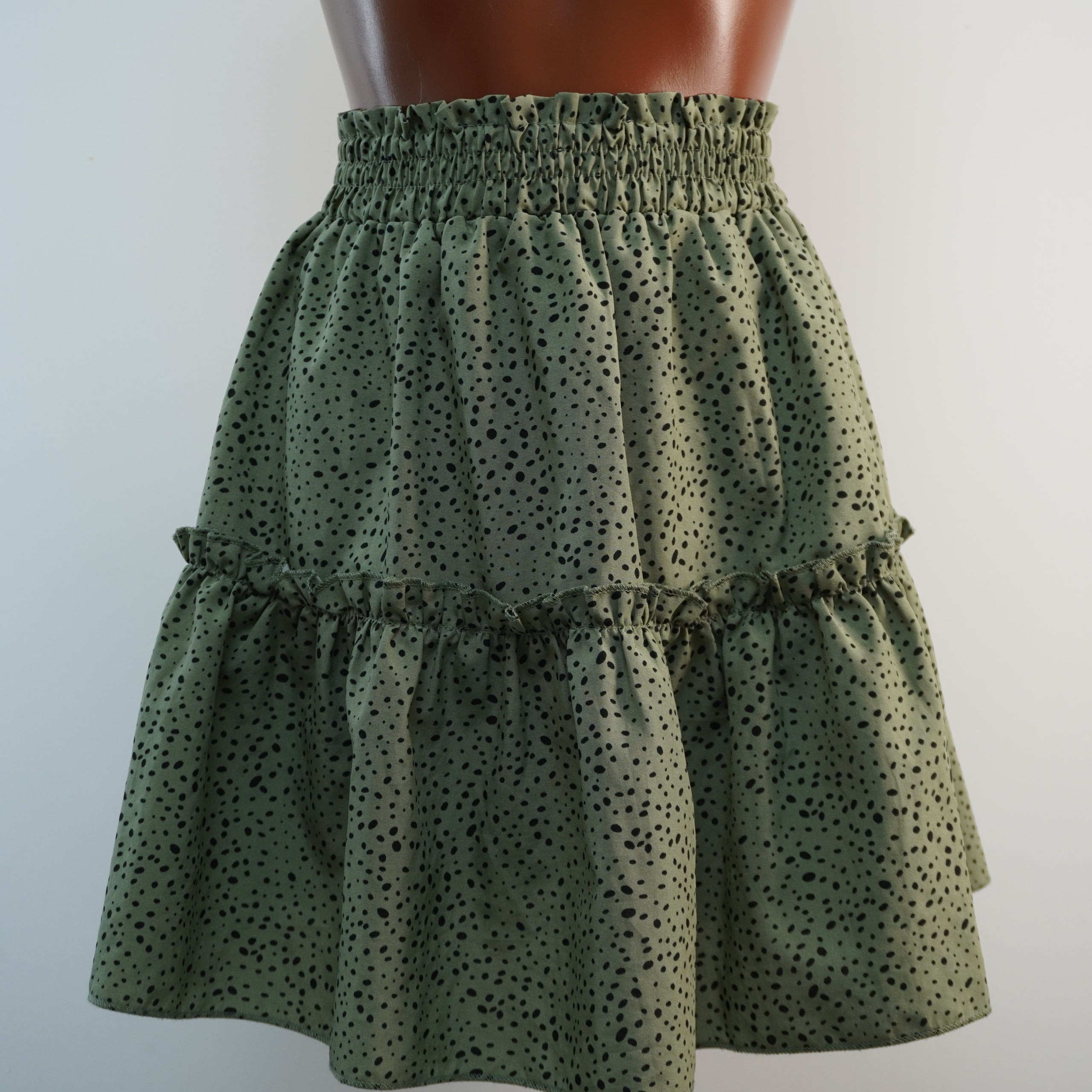 Pre-owned Women's Italian Style Skirt - Green, S