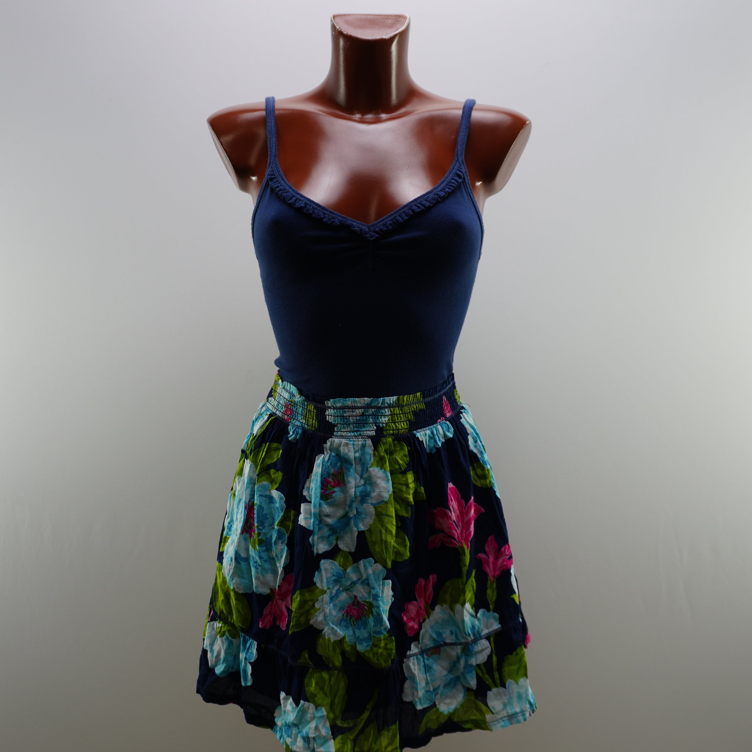 Vestido Hollester para Mujer Usado en Muy Buen Estado - Multicolor, M