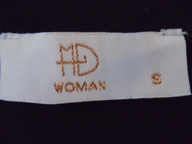Camiseta Mujer MD. De color negro. Tamaño: S.