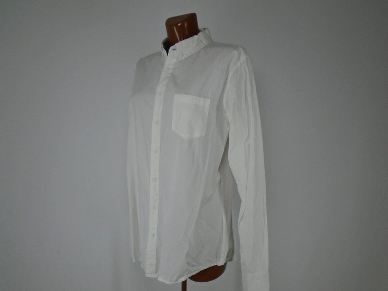 Men's Shirt Pull & Bear. Color: White. Size: XL. Condition: Used.(Very good condition)