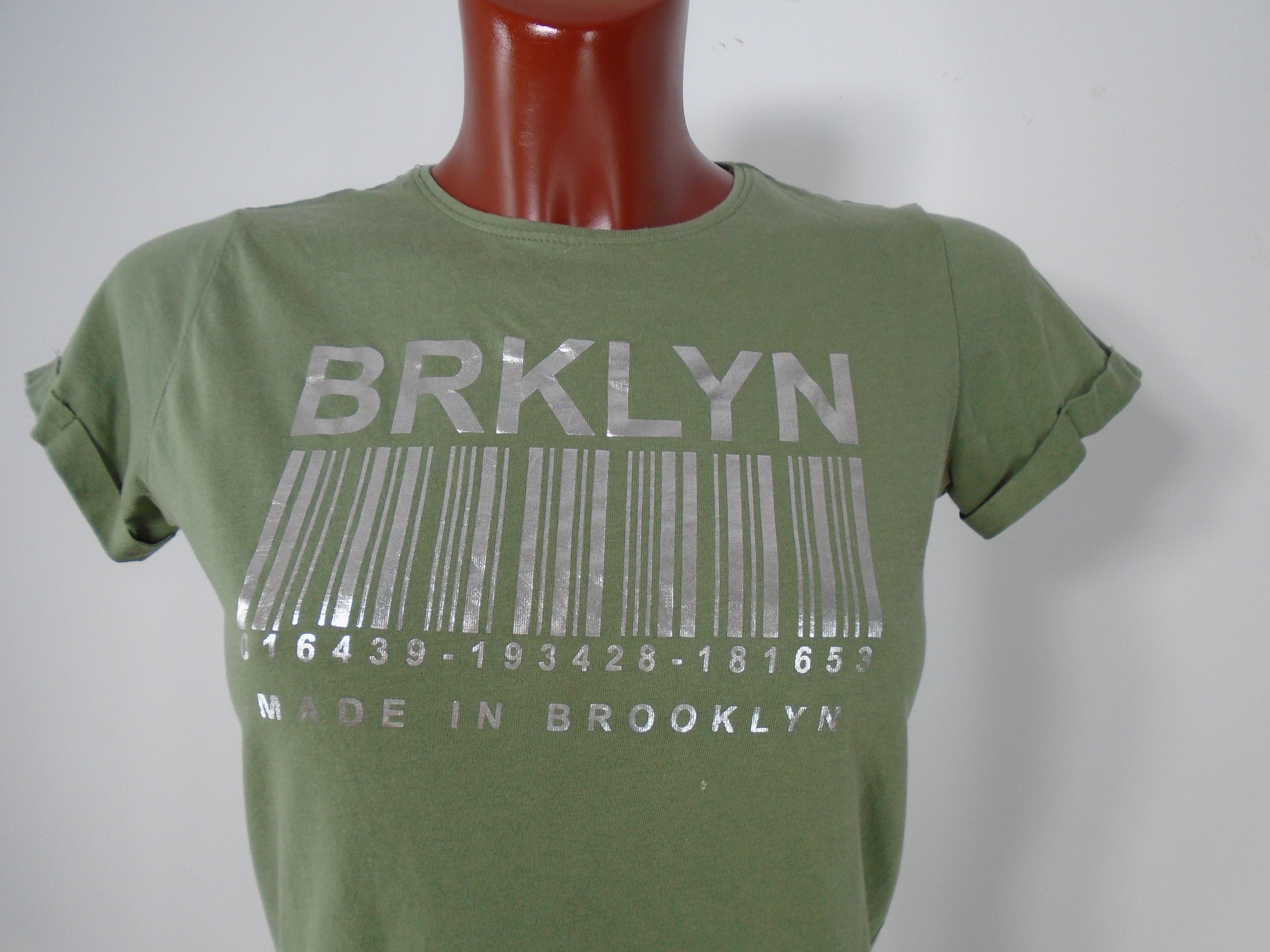 Women's T-Shirt Primark. Khaki. XS. Used. Very good condition