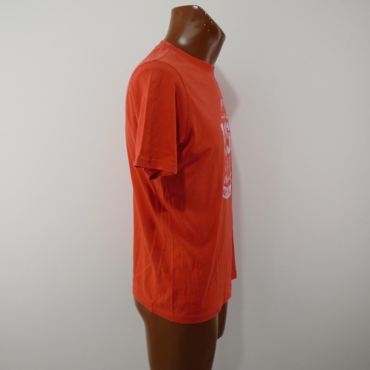 Men's T-Shirt Elesse. Red. M. Used. Good