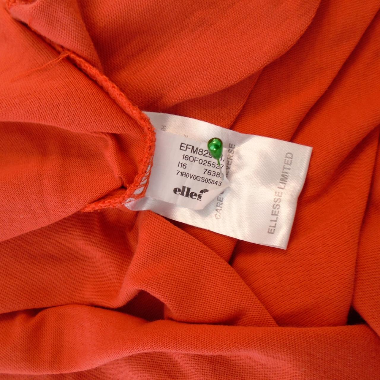 Men's T-Shirt Elesse. Red. M. Used. Good