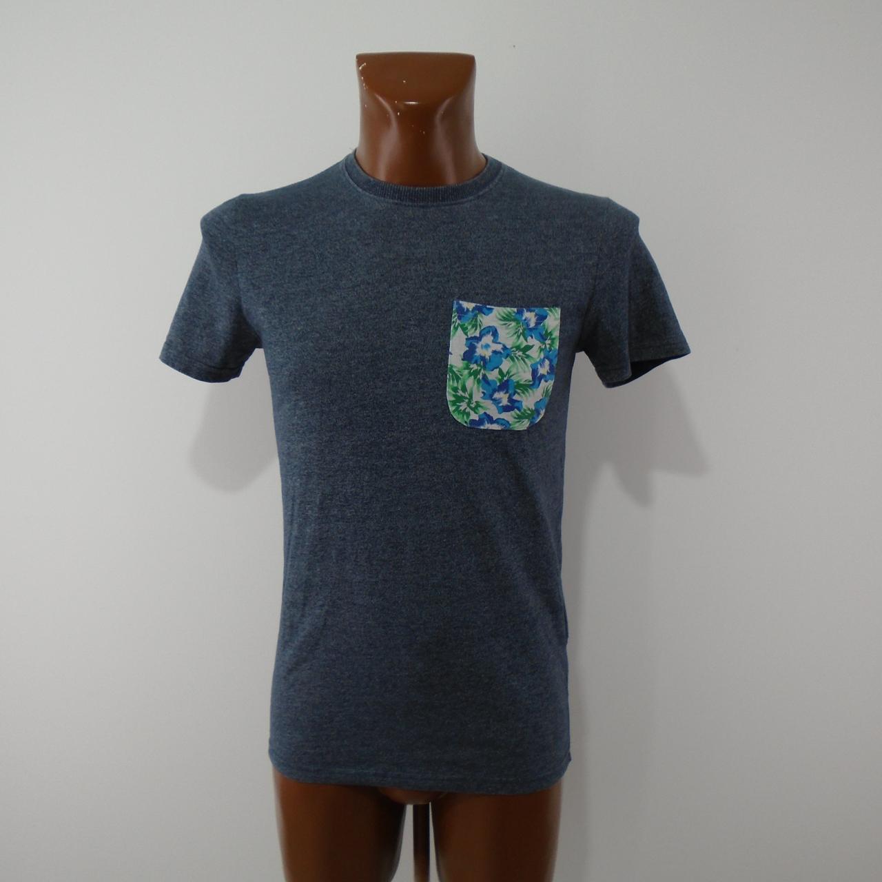 T-shirt Homme Superdry.  Gris.  XS.  Utilisé.  Bien