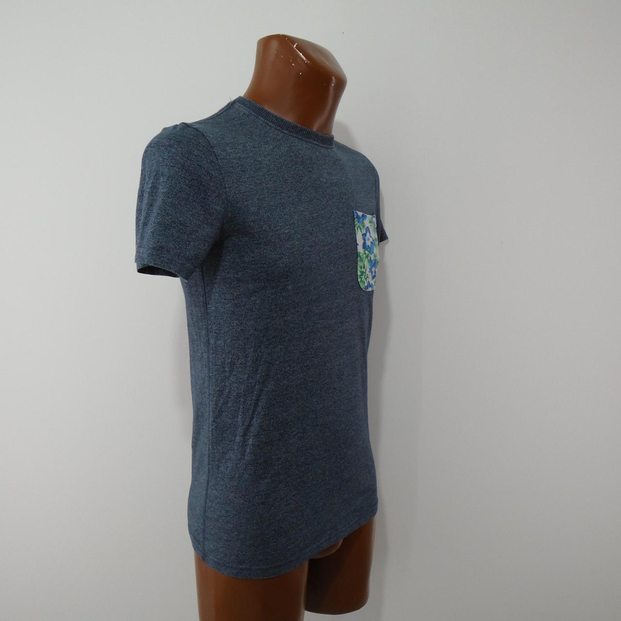 T-shirt Homme Superdry.  Gris.  XS.  Utilisé.  Bien