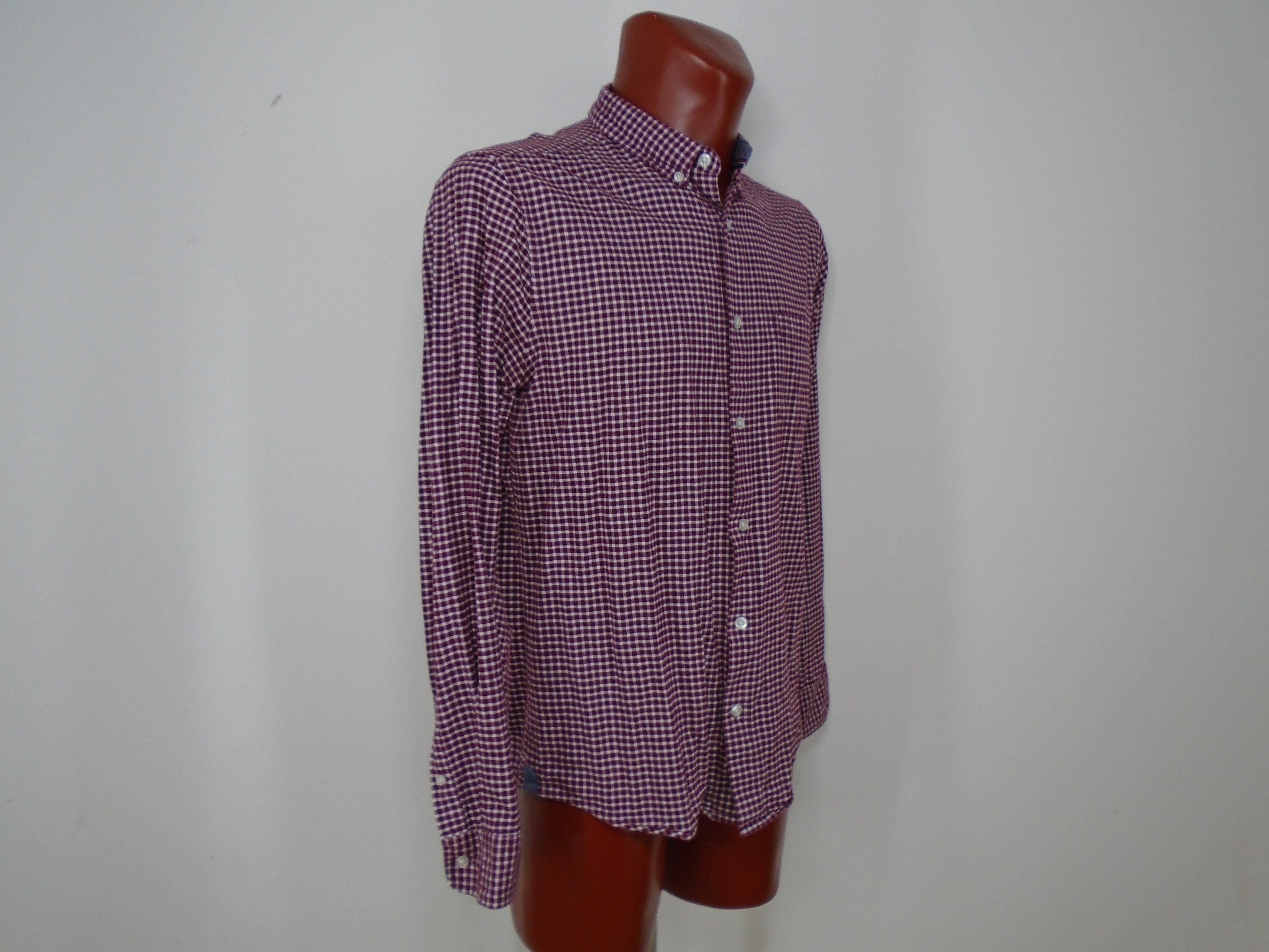 Men's Shirt Primark. Color: Bordeaux. Size: L. Condition: Used.(Very good condition).