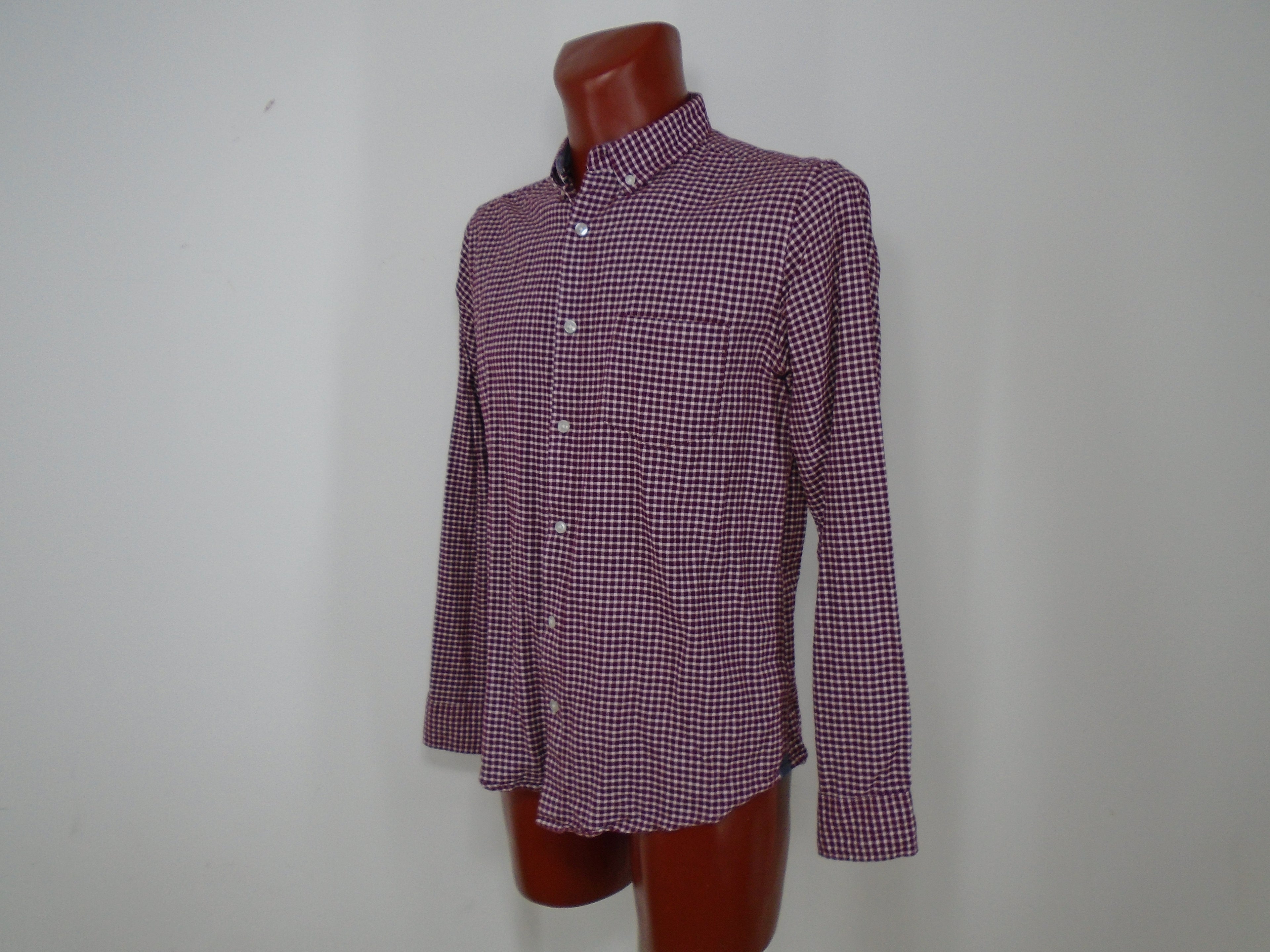 Men's Shirt Primark. Color: Bordeaux. Size: L. Condition: Used.(Very good condition).