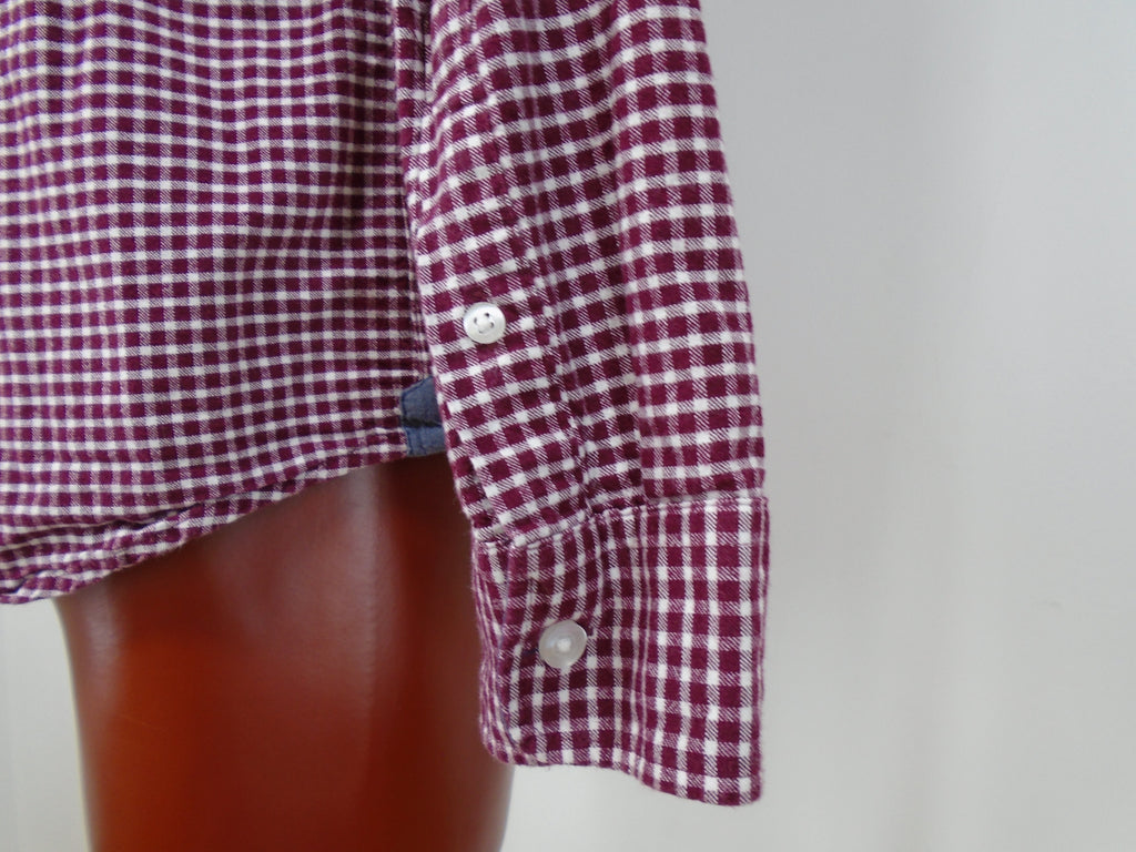 Men's Shirt Primark. Color: Bordeaux. Size: L. Condition: Used.(Very good condition).