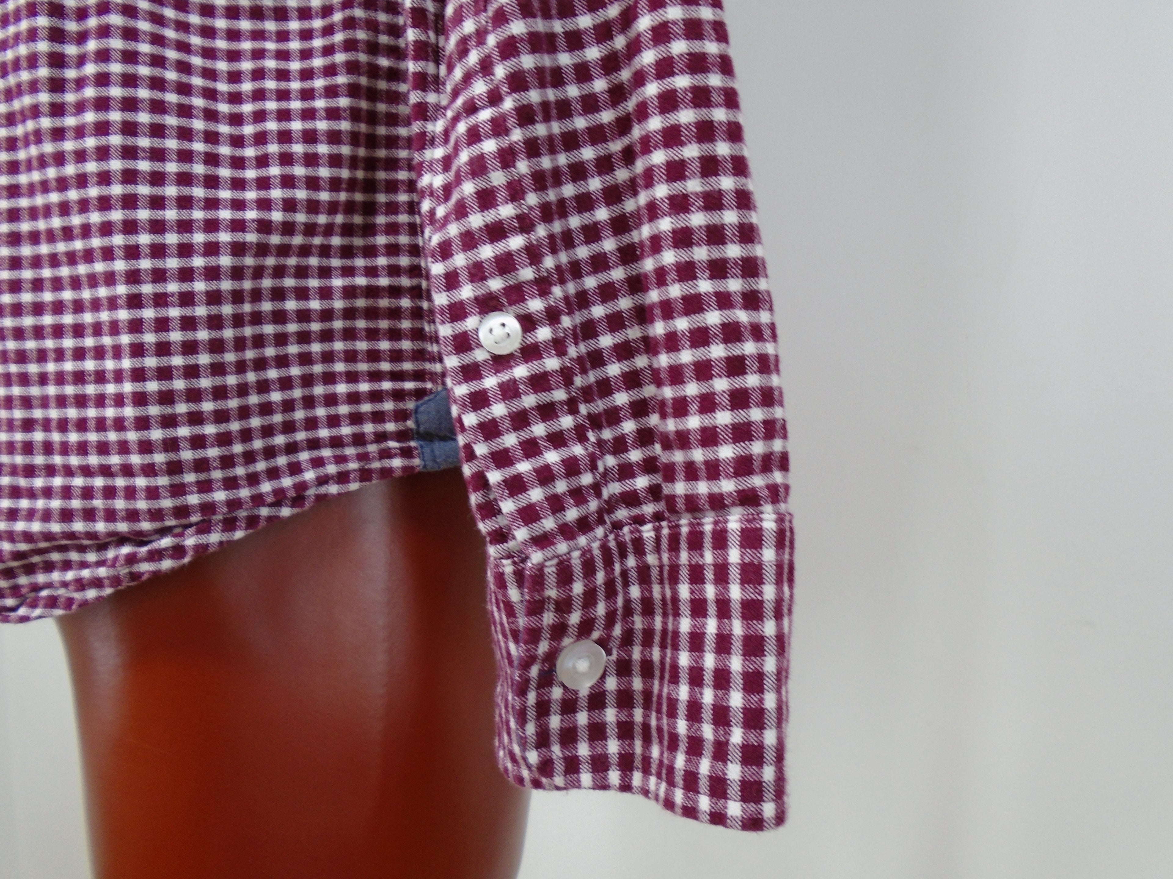 Men's Shirt Primark. Color: Bordeaux. Size: L. Condition: Used.(Very good condition).