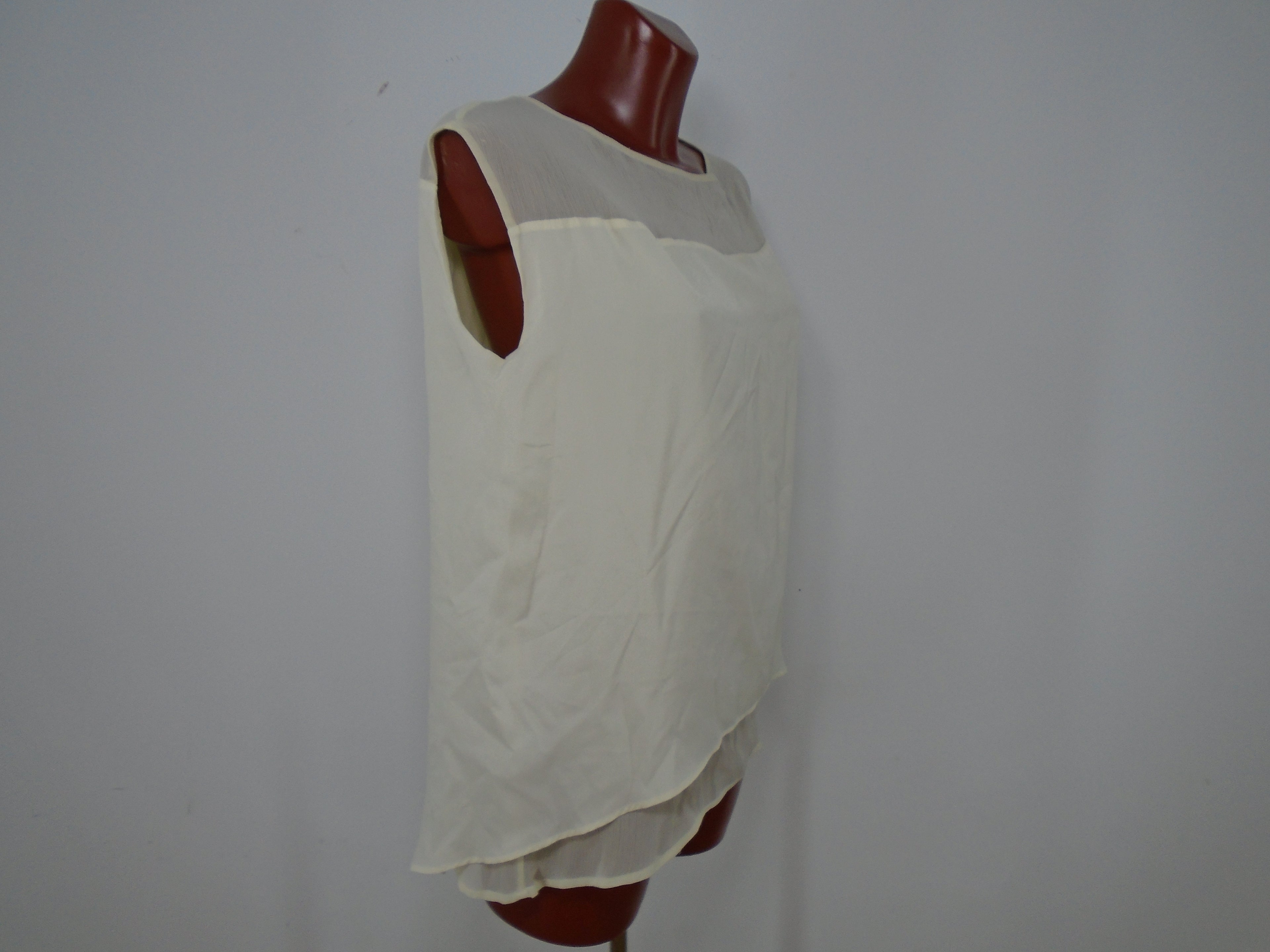 Women's Blouse Mango. Beige. S. Used. Very good condition