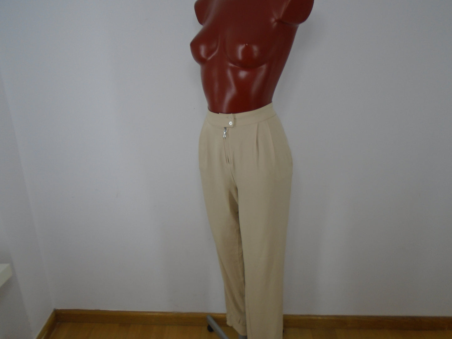 Women's Pants Stradivarius. Beige. M. Used. Very good condition