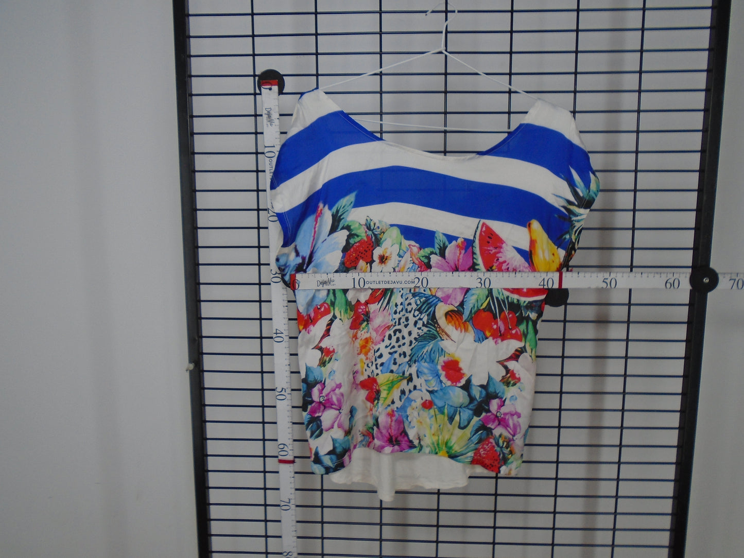 Women's T-Shirt Blanco. Multicolor. S. Used. Good condition