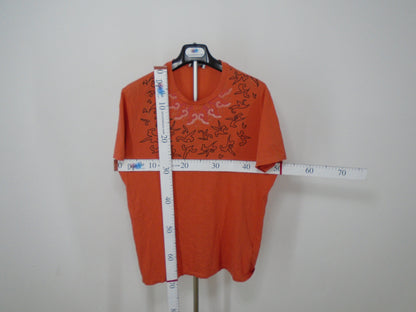 Camiseta Hombre Versace Jeans Vintage. Color naranja. Talla: M. Estado: Usado. (Buen estado). |