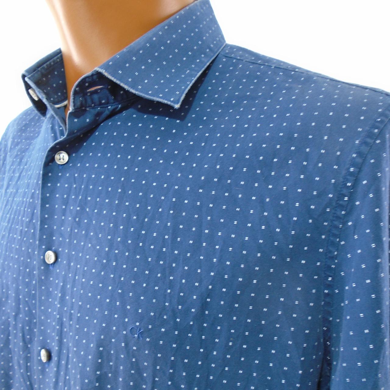 Chemise Homme Calvin Klein. Bleu foncé. M. Utilisé. Bien