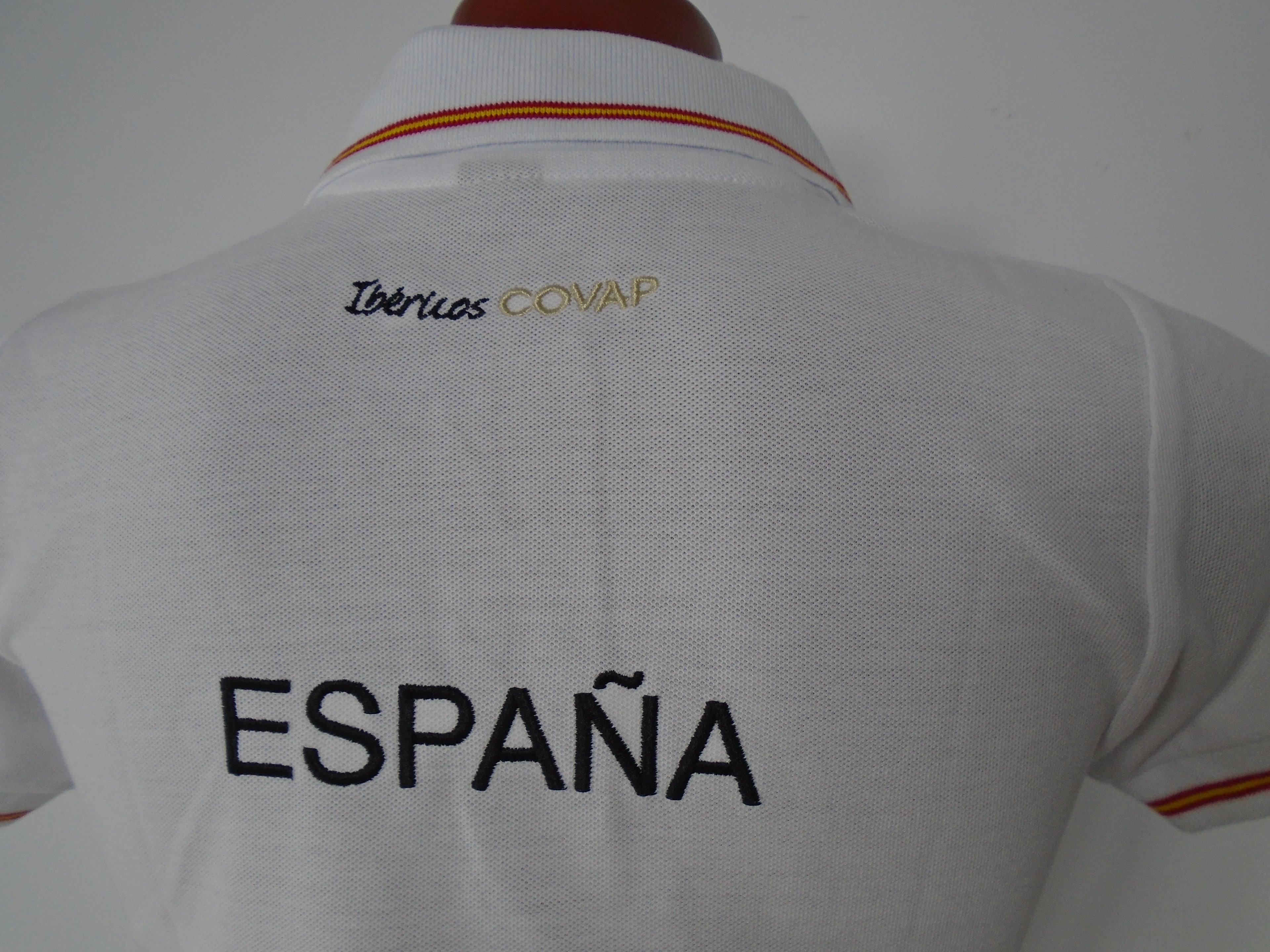 Polo Femme Roly. Blanc. S. Utilisé. Très bonne condition