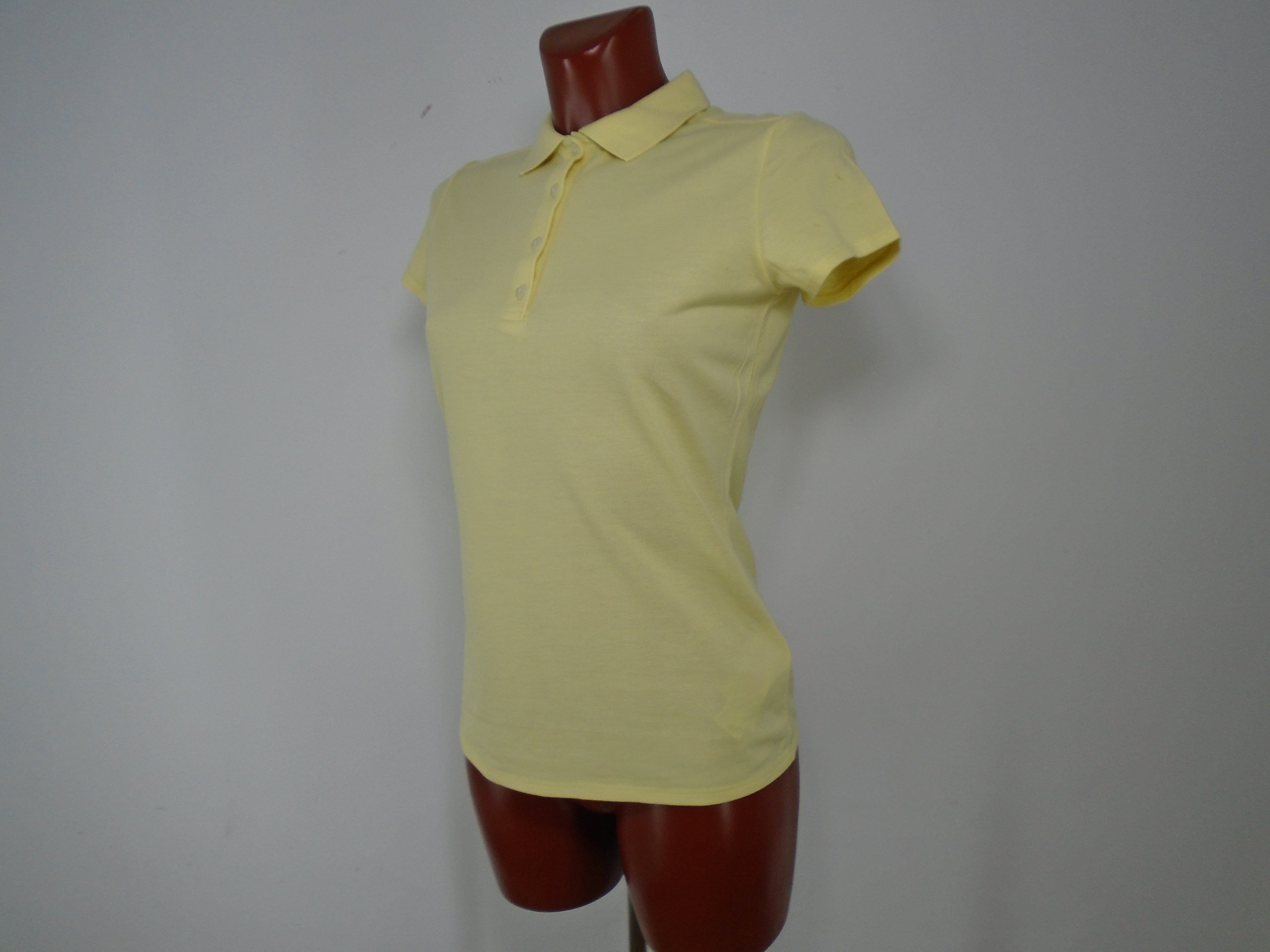Camiseta Mujer Decathlon. Amarillo. XS. nuevo sin etiquetas