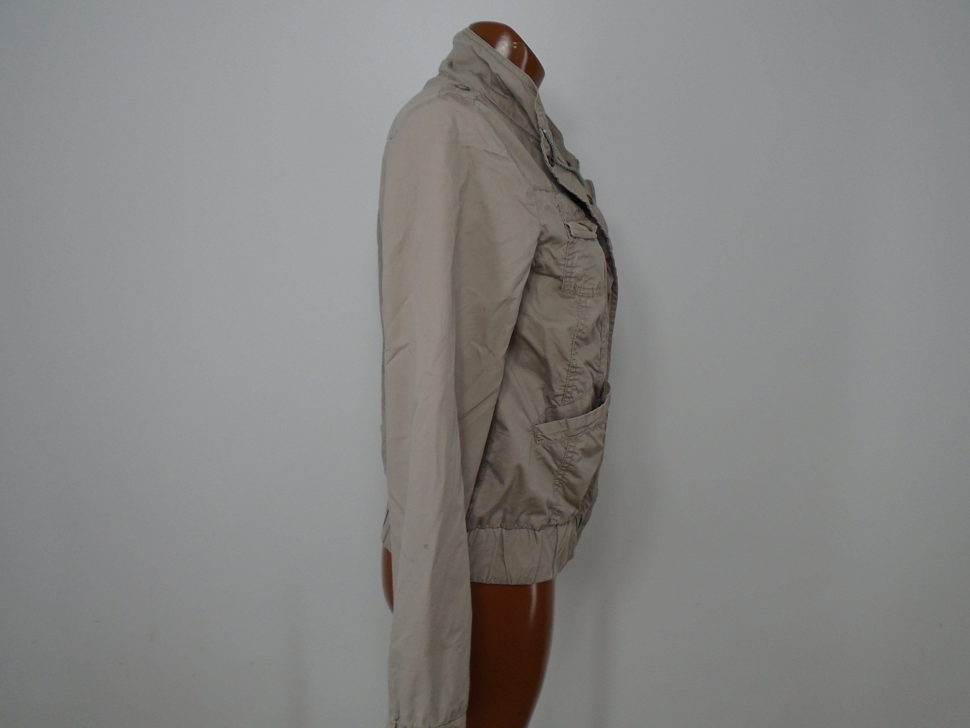 Women's Windbreaker Pimkie. Color: Beige. Size: M.