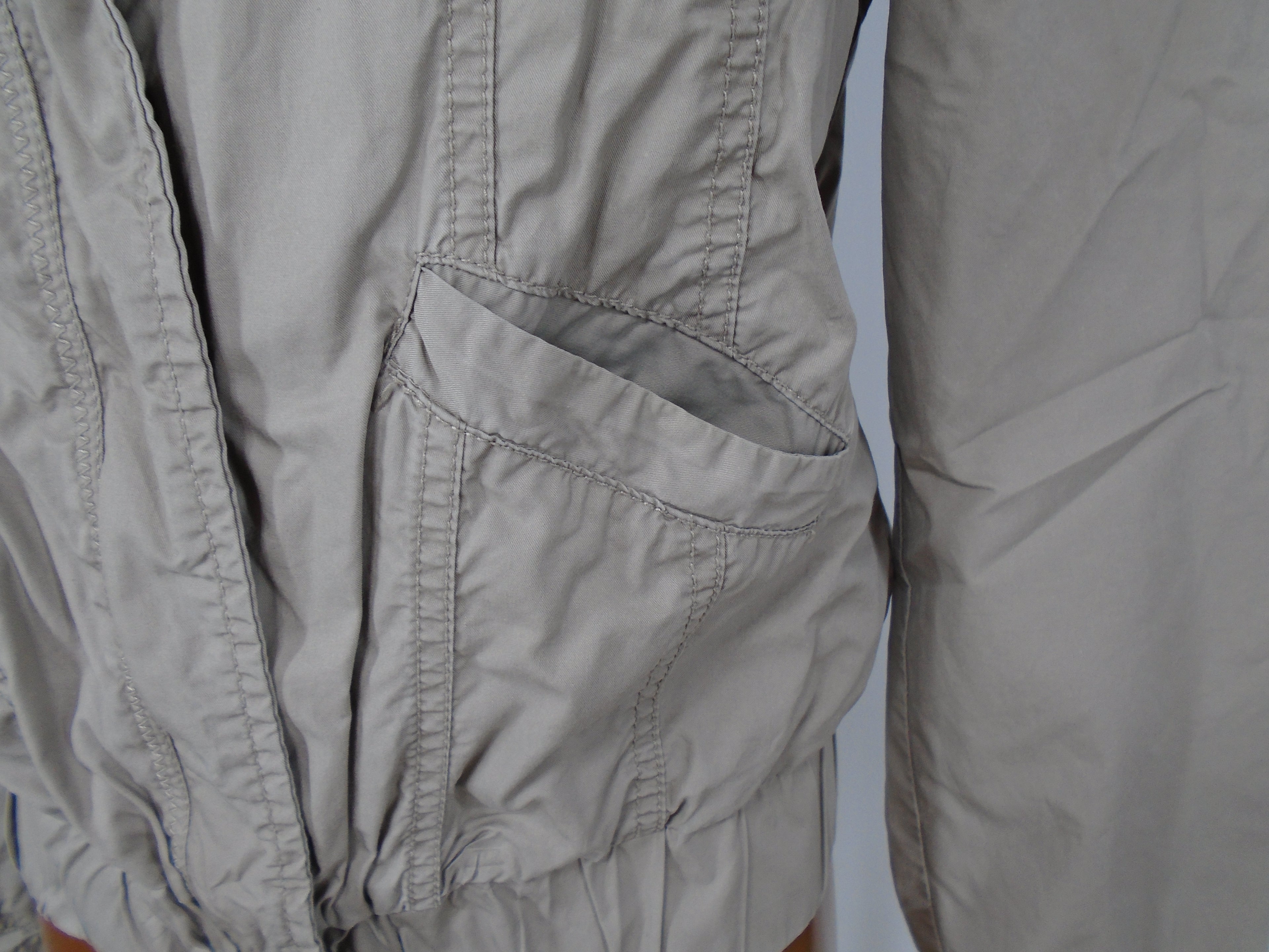 Women's Windbreaker Pimkie. Color: Beige. Size: M.